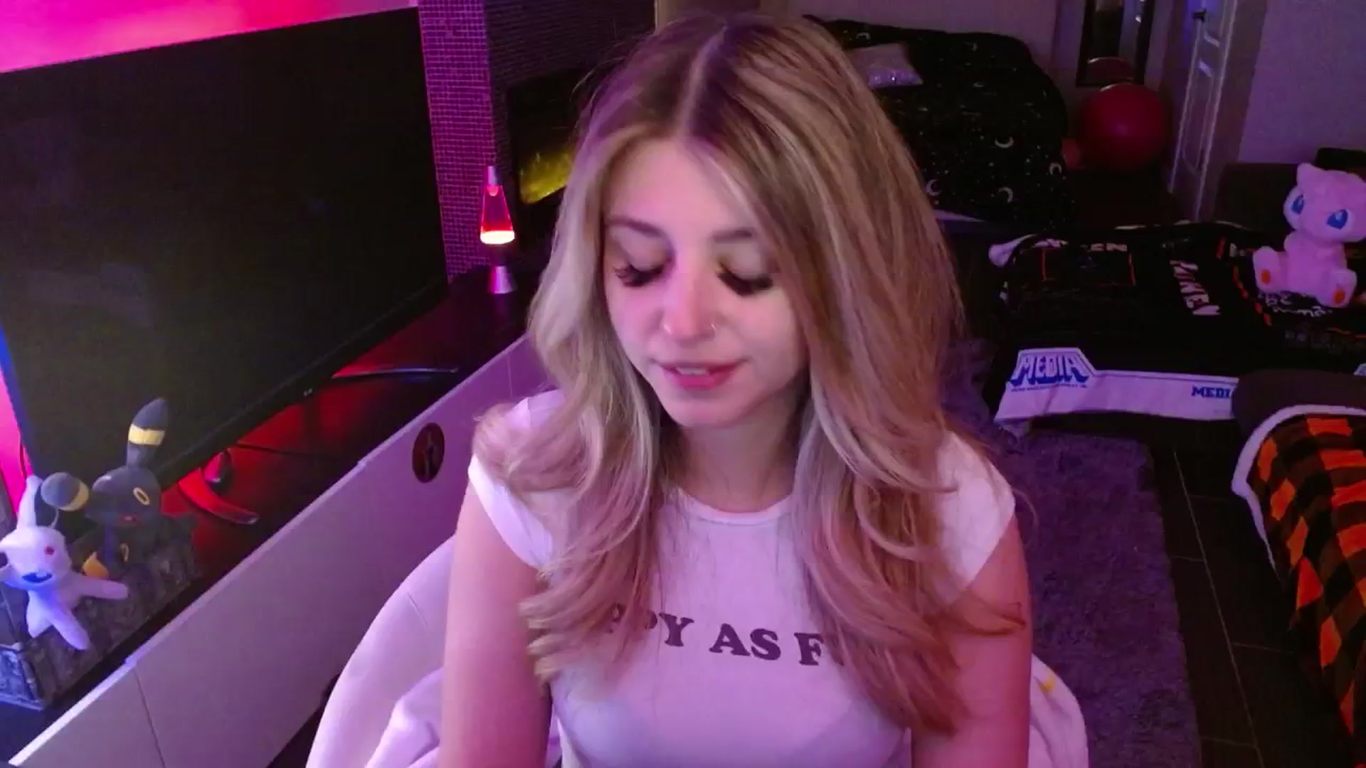 Gallery image thumbnail from Serafina's myfreecams stream on, 01/26/2025, 03:40 image 14 of 20