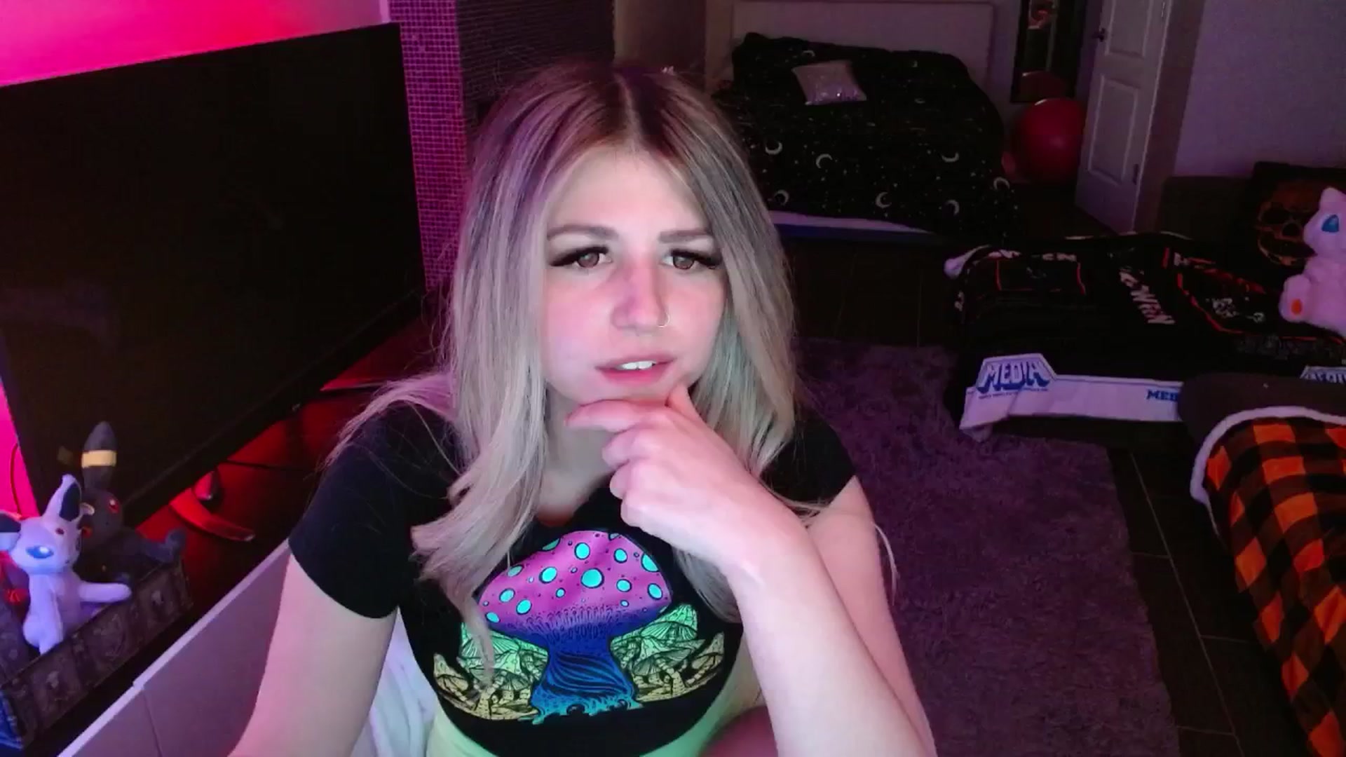 Gallery image thumbnail from Serafina's myfreecams stream on, 01/29/2025, 04:51 image 2 of 20