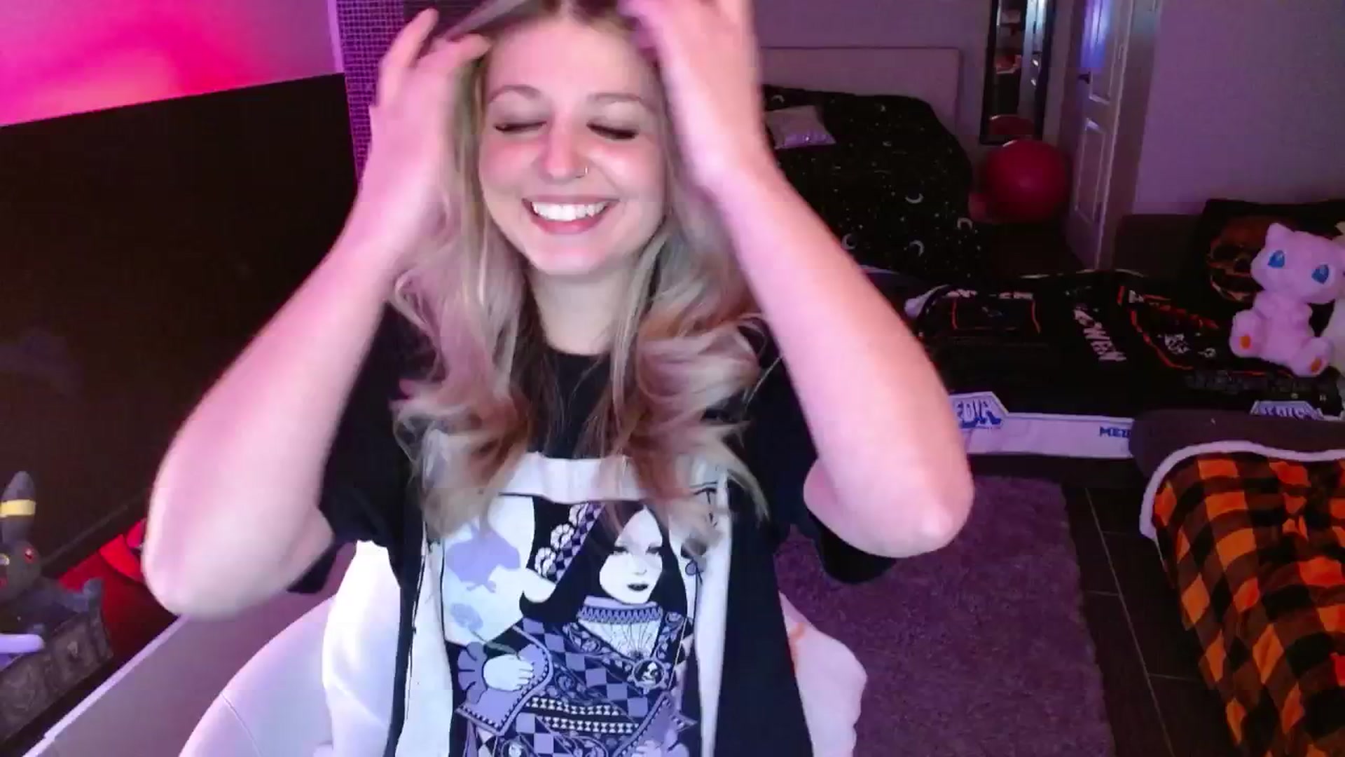 Gallery image thumbnail from Serafina's myfreecams stream on, 01/30/2025, 04:47 image 13 of 20