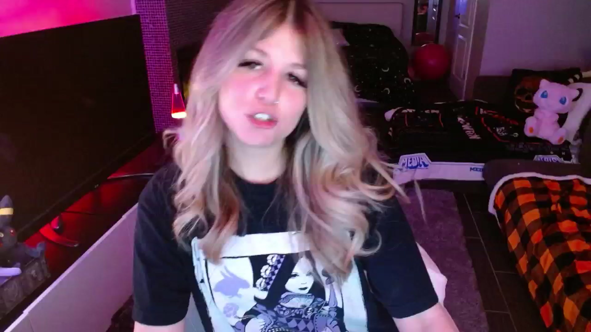 Gallery image thumbnail from Serafina's myfreecams stream on, 01/30/2025, 04:47 image 18 of 20