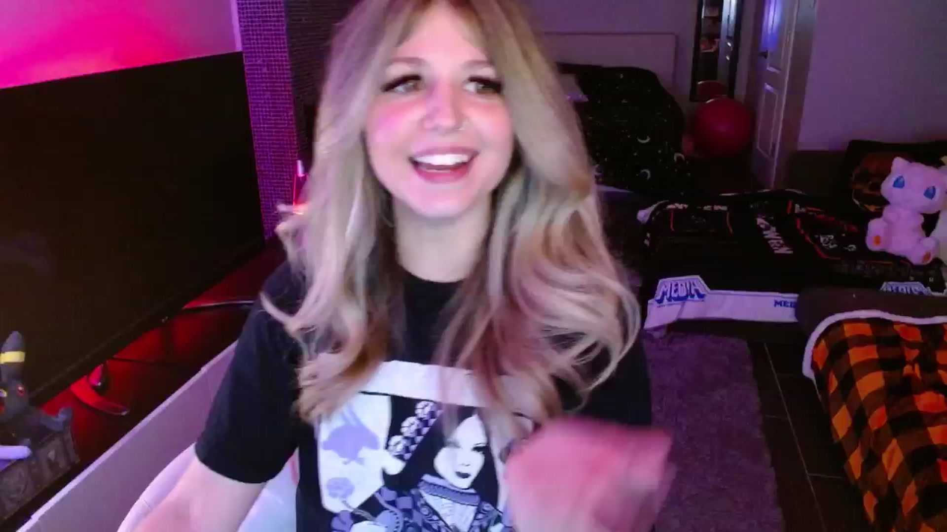Gallery image thumbnail from Serafina's myfreecams stream on, 01/30/2025, 04:47 image 11 of 20