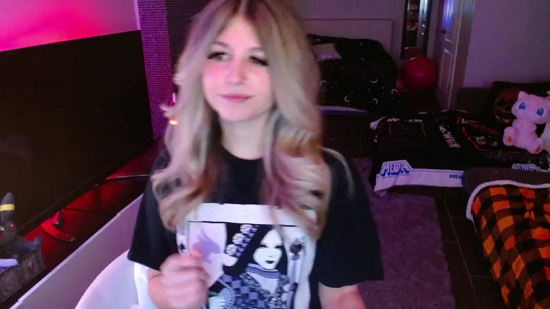 Gallery image thumbnail from Serafina's myfreecams stream on, 01/30/2025, 04:47 image 12 of 20