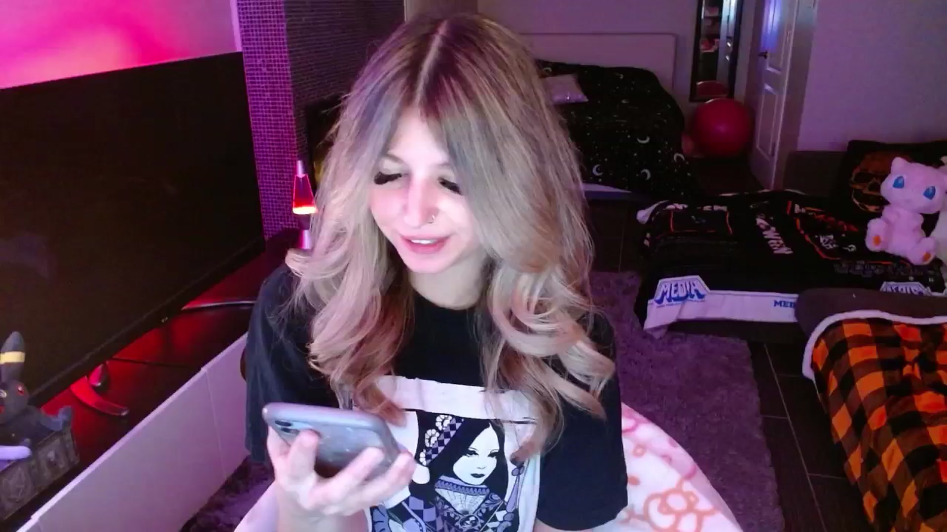 Gallery image thumbnail from Serafina's myfreecams stream on, 01/30/2025, 04:47 image 2 of 20
