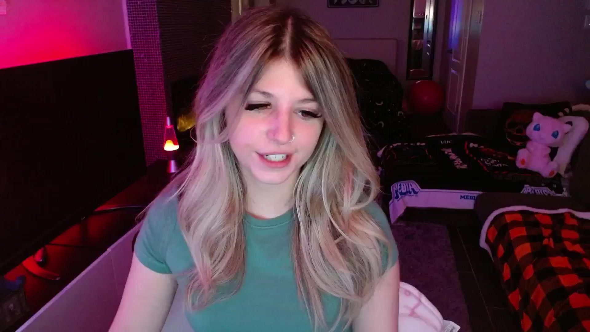Gallery image thumbnail from Serafina's myfreecams stream on, 01/31/2025, 04:35 image 14 of 20
