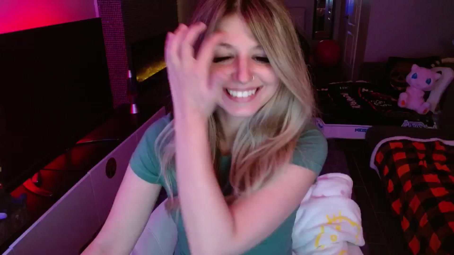 Gallery image thumbnail from Serafina's myfreecams stream on, 01/31/2025, 04:35 image 4 of 20