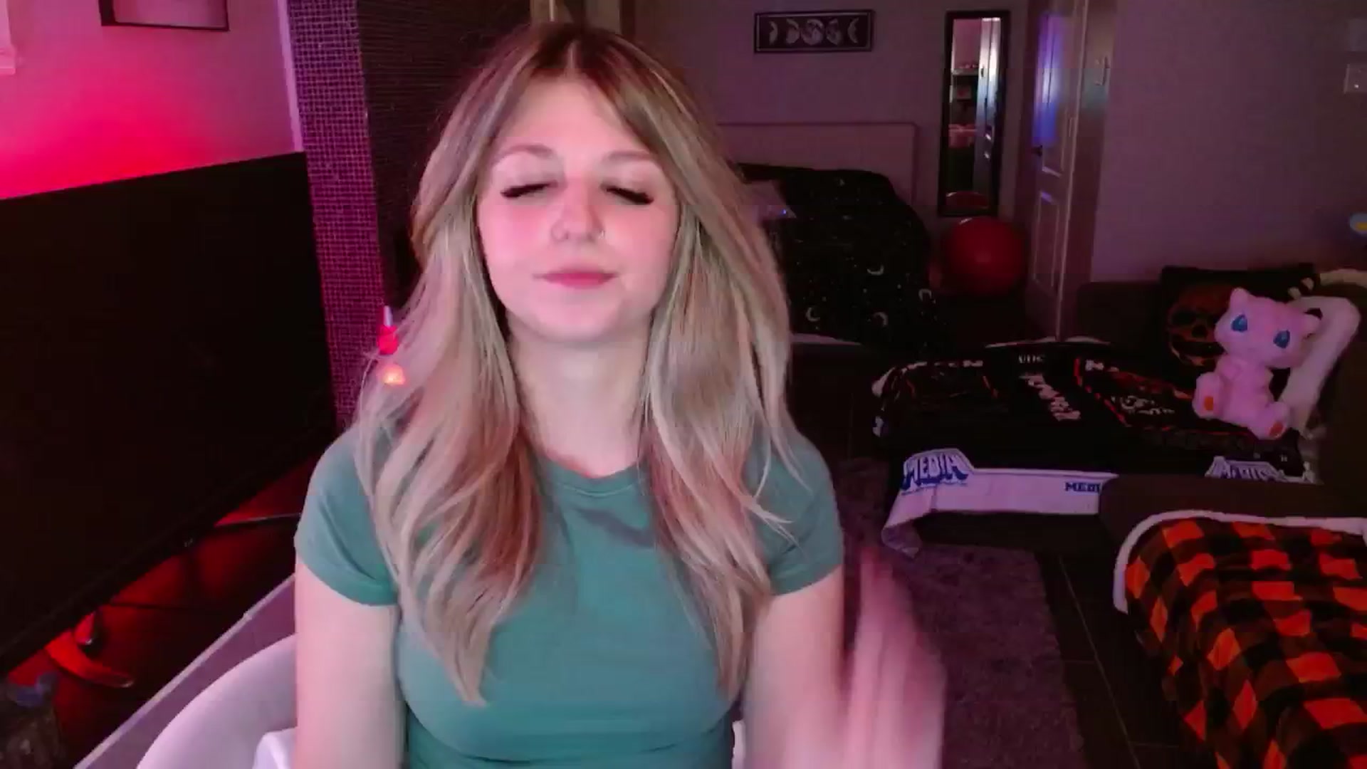 Gallery image thumbnail from Serafina's myfreecams stream on, 01/31/2025, 06:15 image 19 of 20