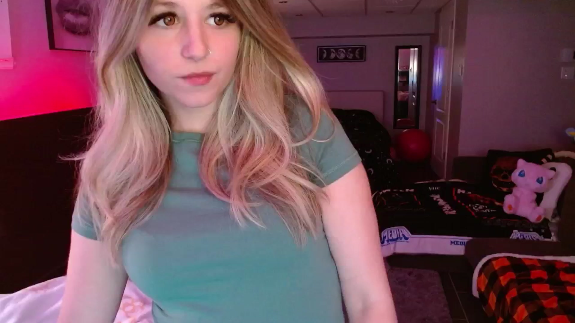 Gallery image thumbnail from Serafina's myfreecams stream on, 01/31/2025, 06:15 image 11 of 20