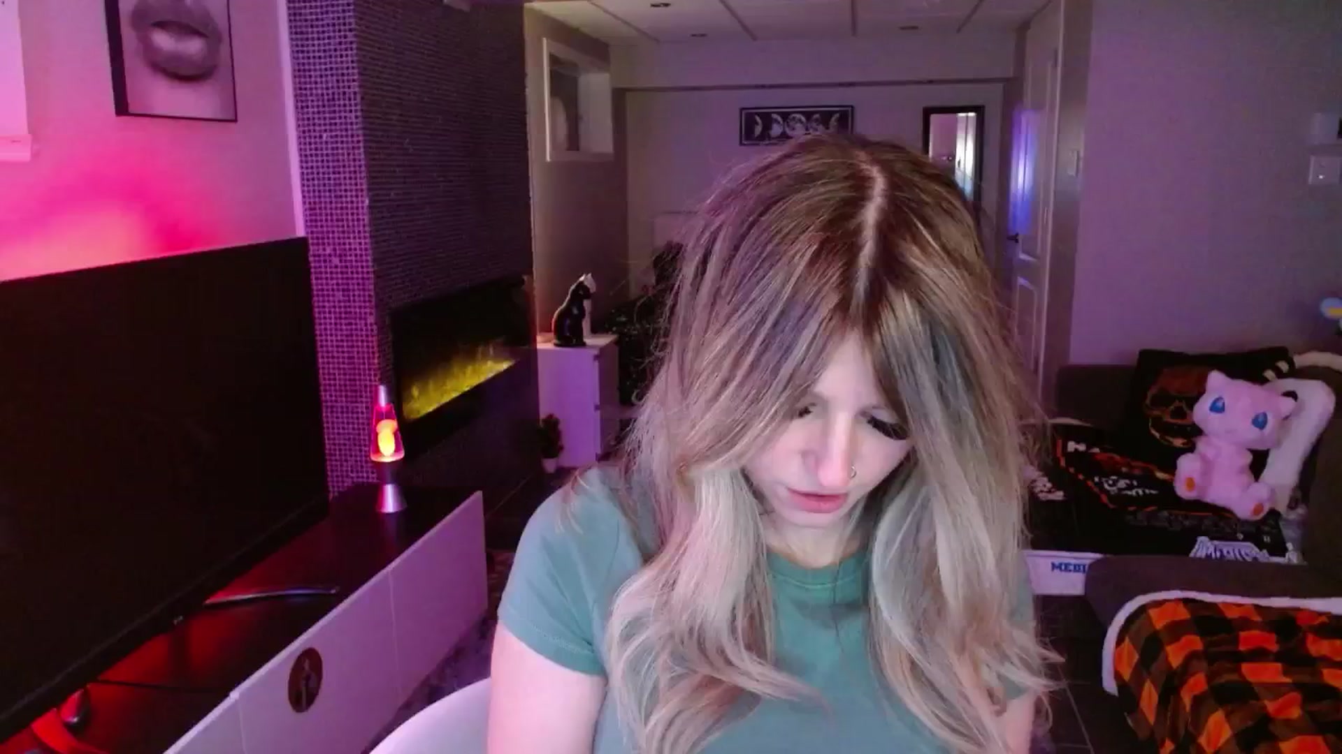 Gallery image thumbnail from Serafina's myfreecams stream on, 01/31/2025, 06:15 image 13 of 20