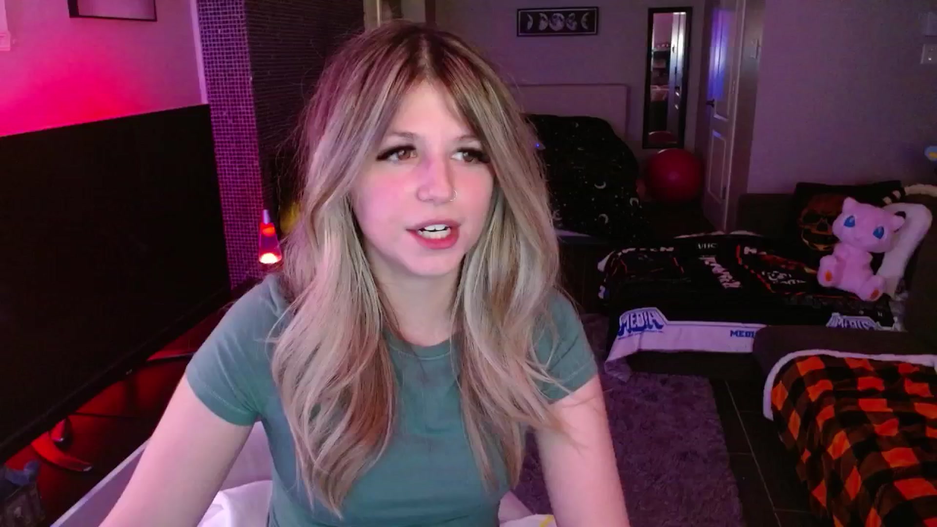 Gallery image thumbnail from Serafina's myfreecams stream on, 01/31/2025, 06:15 image 17 of 20