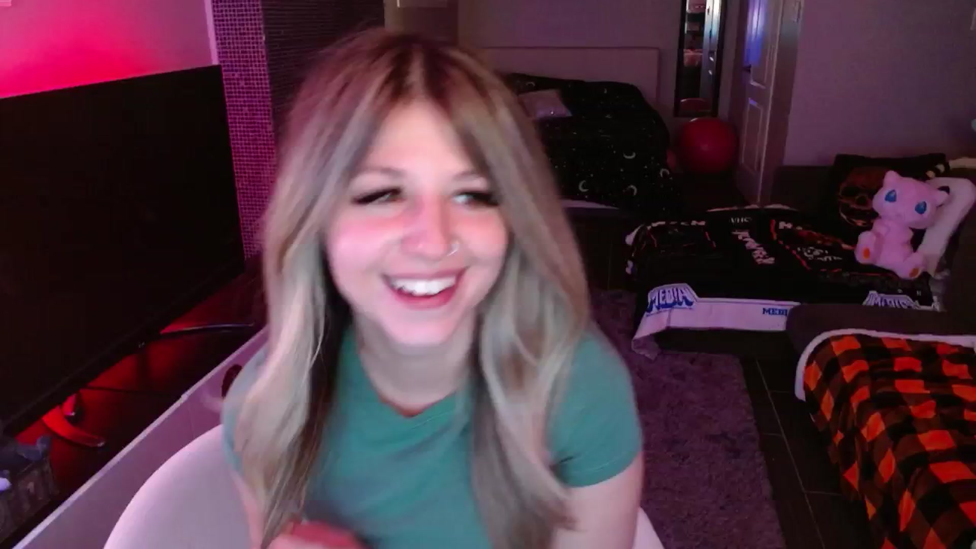 Gallery image thumbnail from Serafina's myfreecams stream on, 01/31/2025, 06:15 image 5 of 20