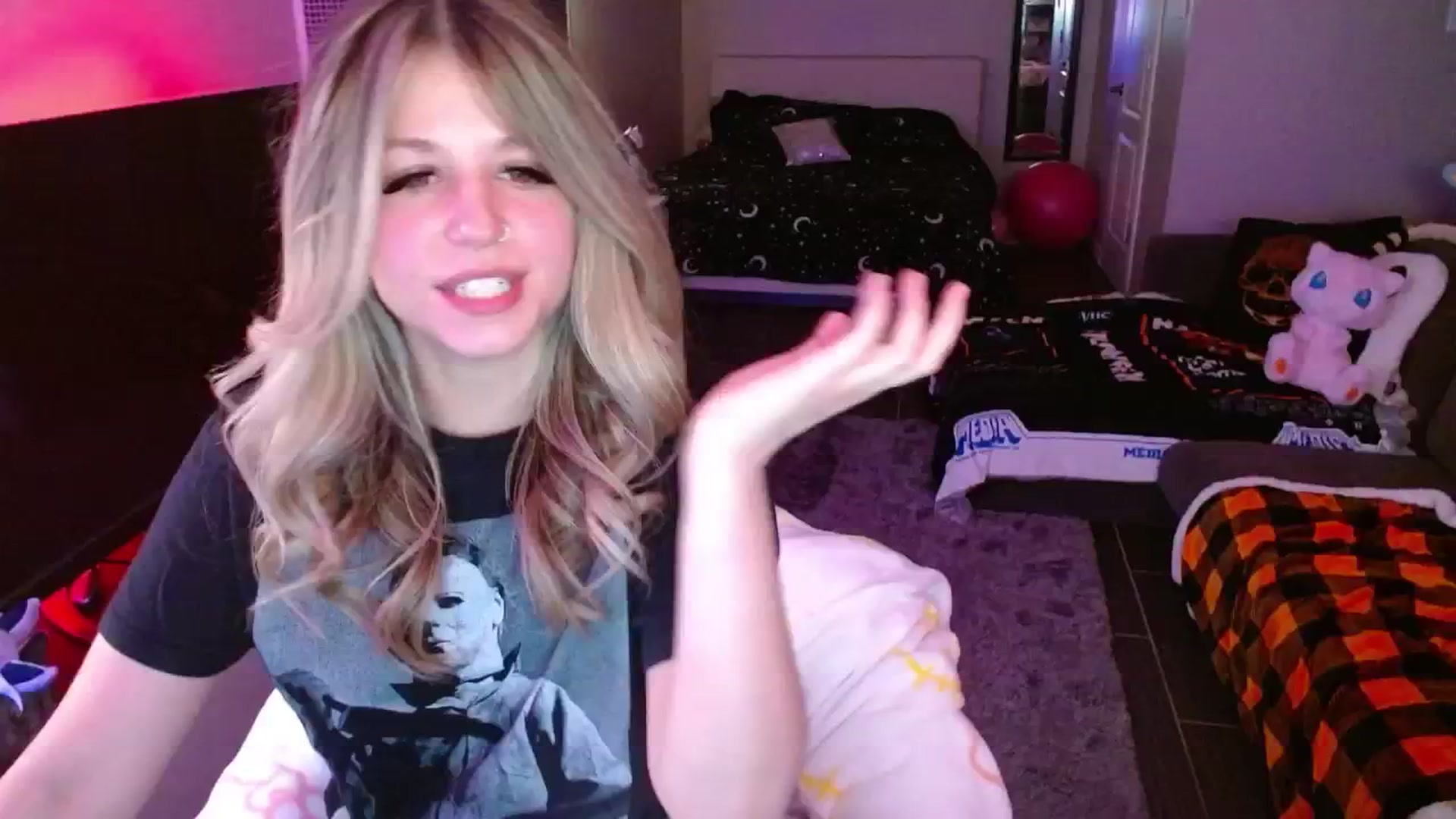 Gallery image thumbnail from Serafina's myfreecams stream on, 02/01/2025, 06:03 image 15 of 20