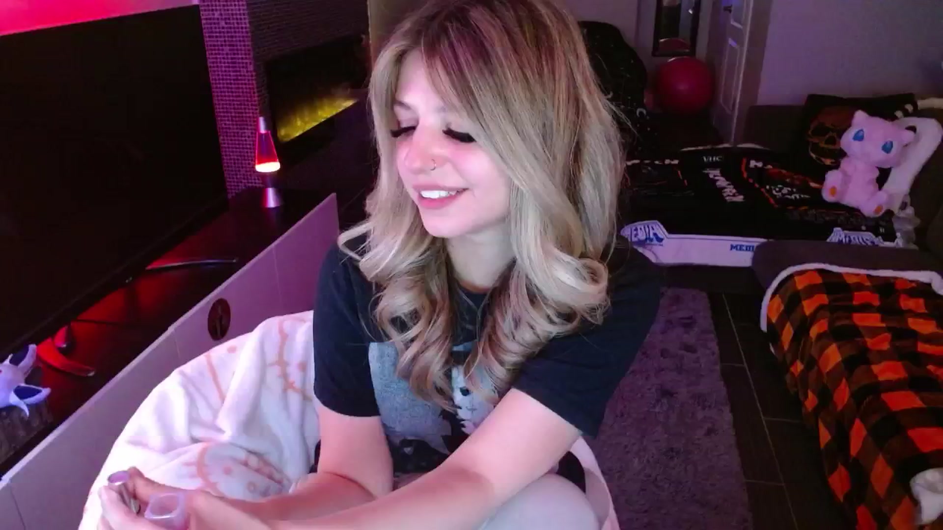 Gallery image thumbnail from Serafina's myfreecams stream on, 02/01/2025, 06:03 image 5 of 20