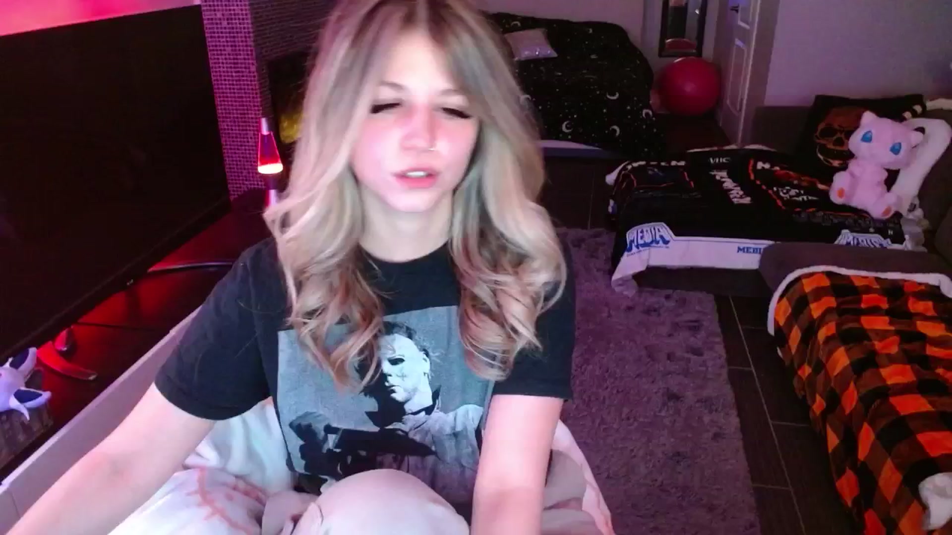 Gallery image thumbnail from Serafina's myfreecams stream on, 02/01/2025, 06:03 image 6 of 20