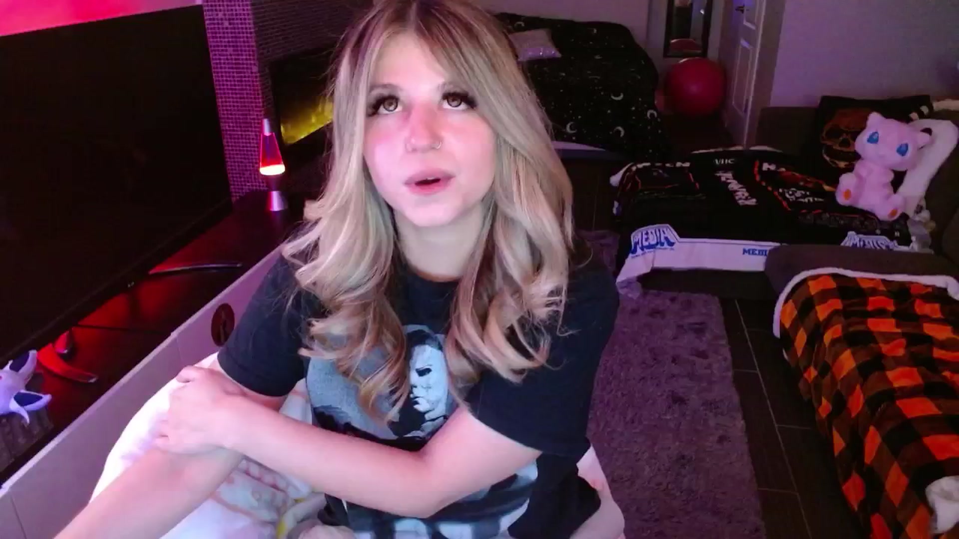 Gallery image thumbnail from Serafina's myfreecams stream on, 02/01/2025, 06:03 image 8 of 20