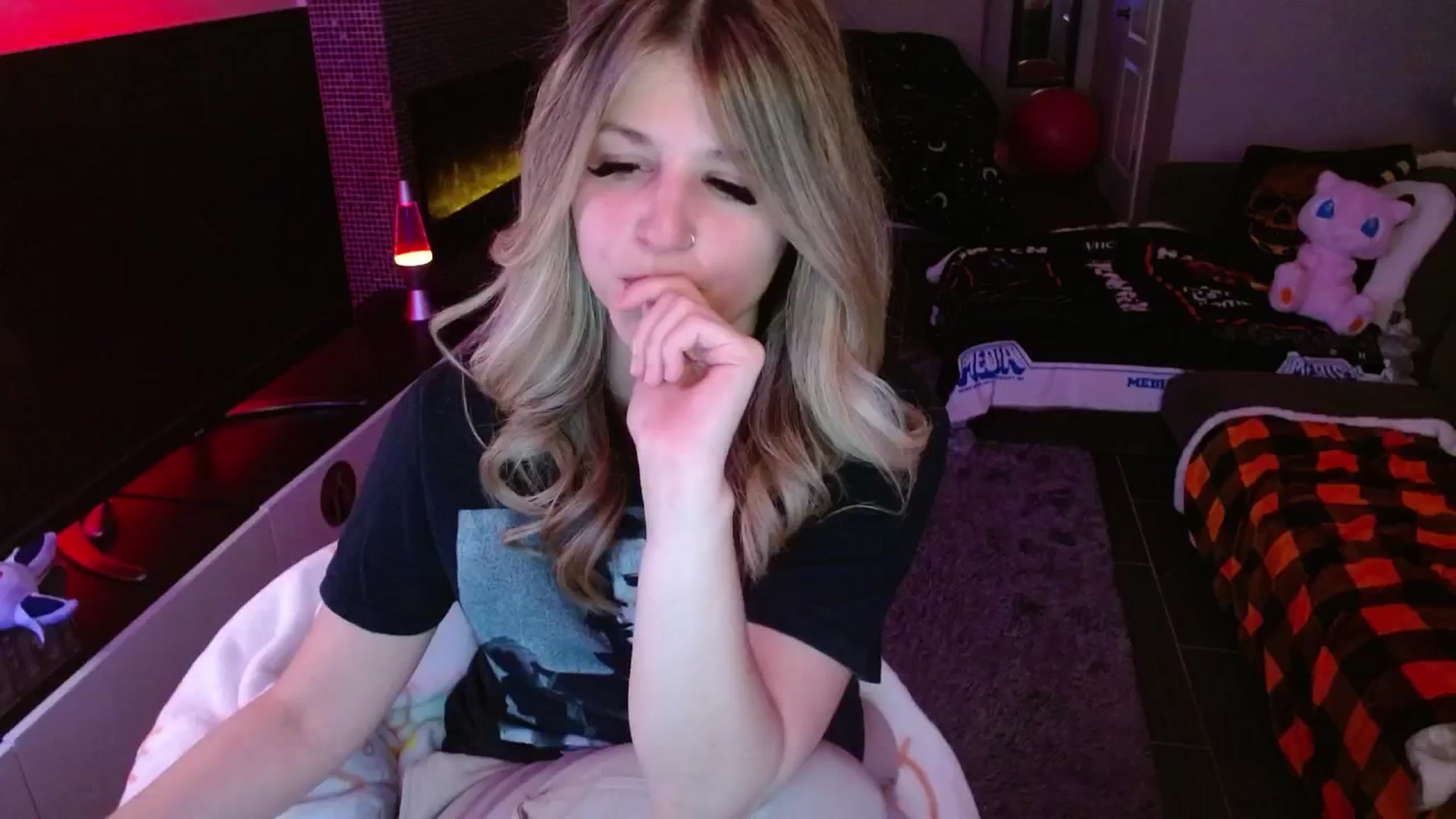 Gallery image thumbnail from Serafina's myfreecams stream on, 02/01/2025, 06:03 image 1 of 20
