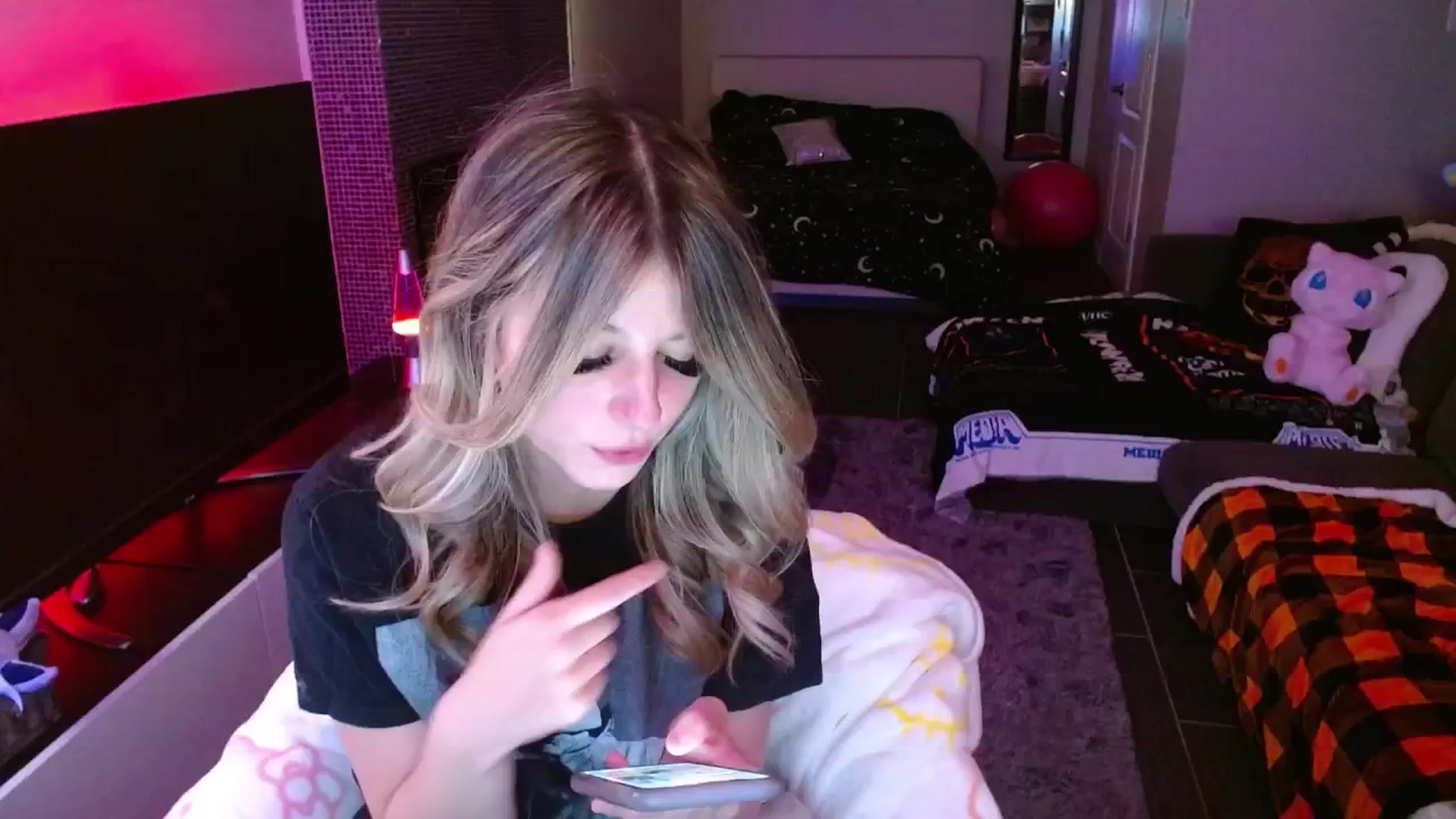 Gallery image thumbnail from Serafina's myfreecams stream on, 02/01/2025, 06:03 image 16 of 20