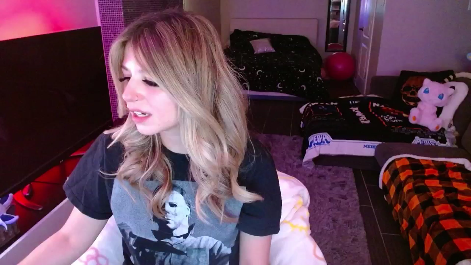 Gallery image thumbnail from Serafina's myfreecams stream on, 02/01/2025, 06:03 image 17 of 20