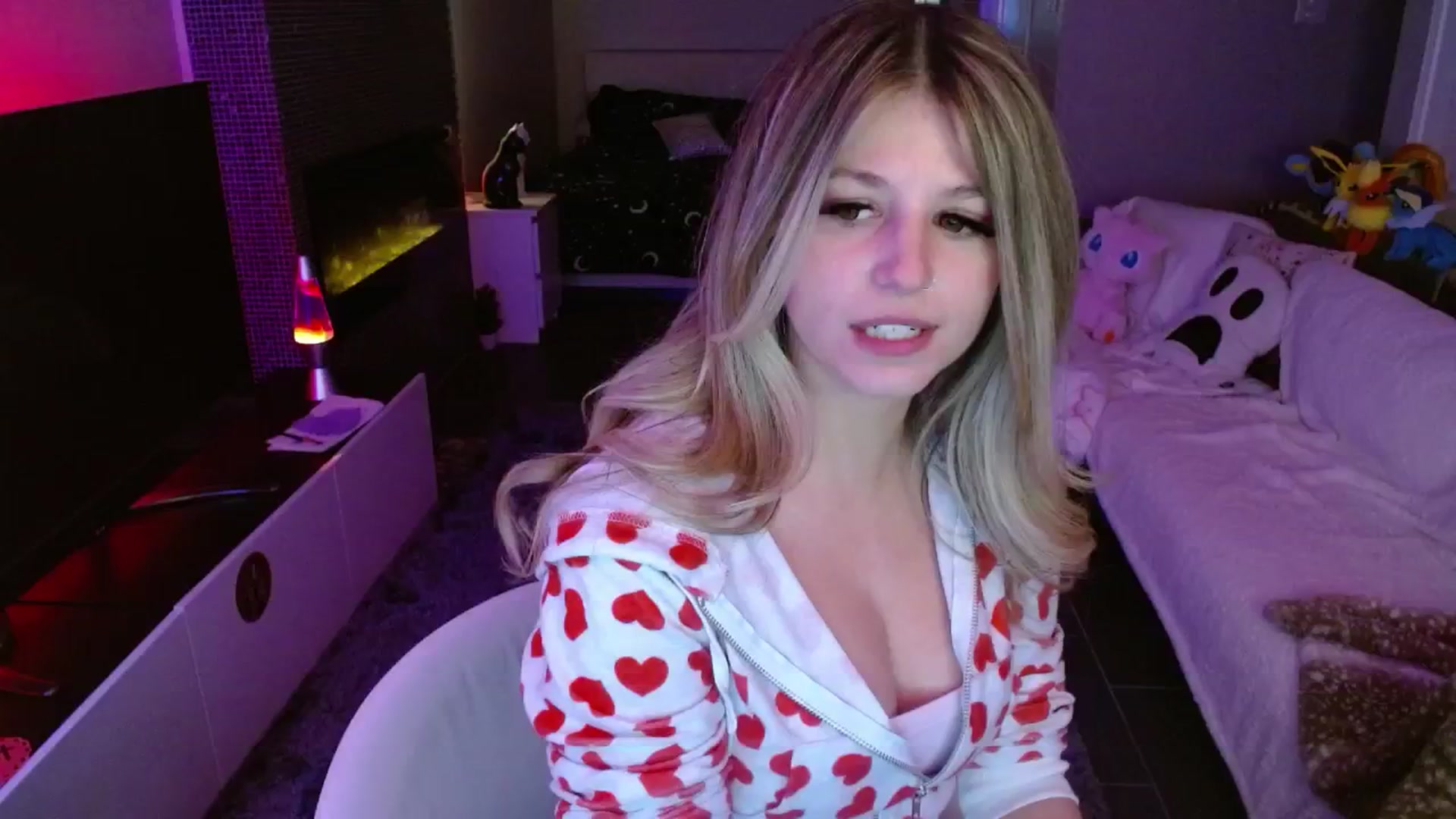 Gallery image thumbnail from Serafina's myfreecams stream on, 02/02/2025, 04:47 image 17 of 20