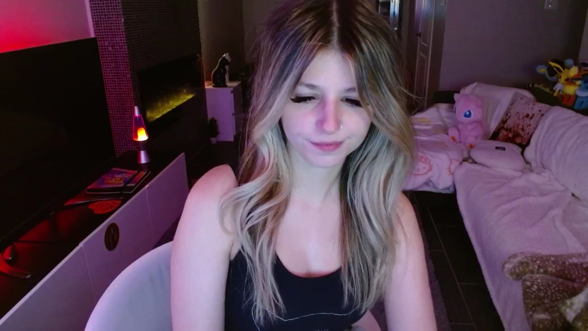 Gallery image thumbnail from Serafina's myfreecams stream on, 02/06/2025, 06:09 image 13 of 20