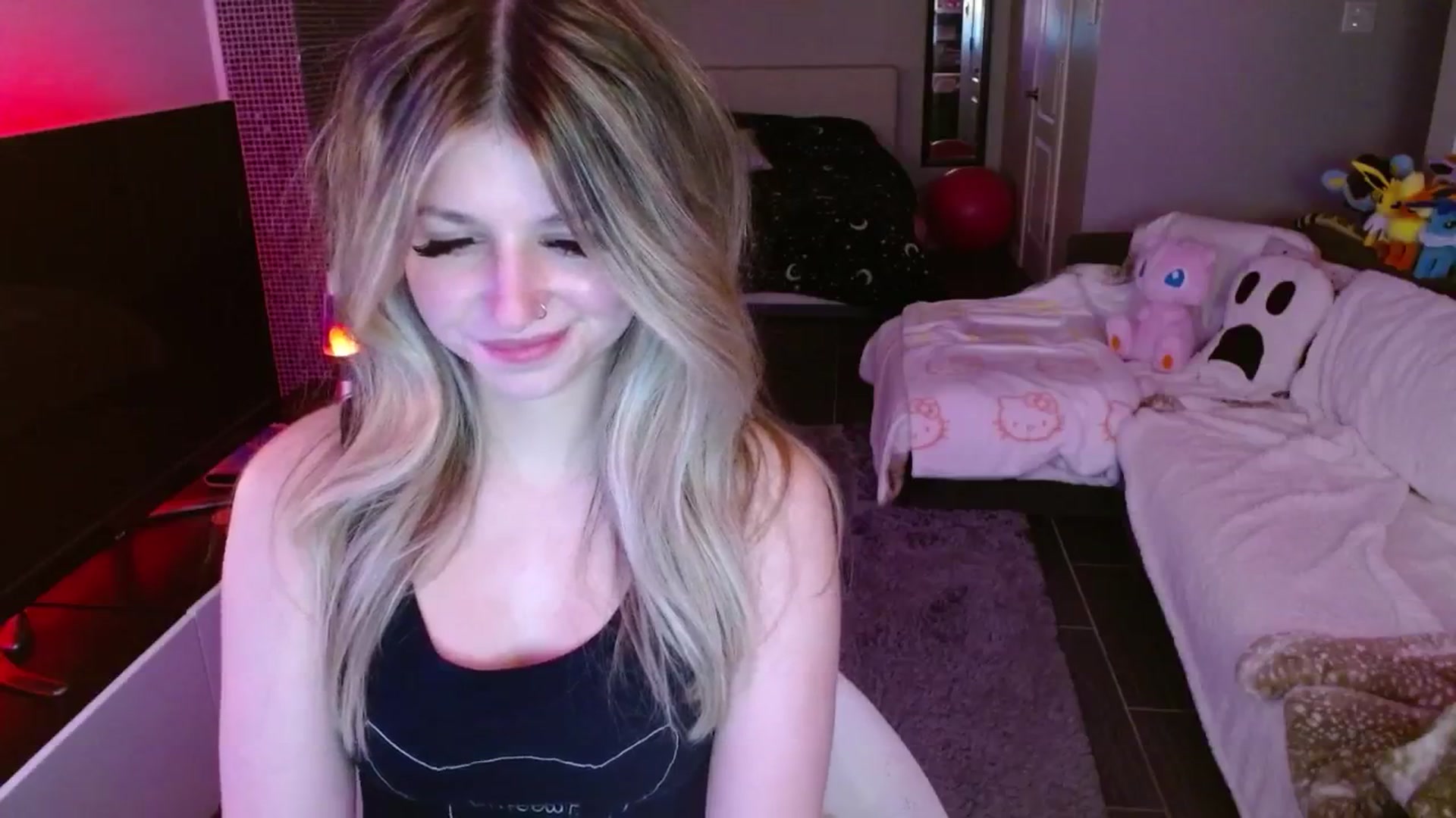 Gallery image thumbnail from Serafina's myfreecams stream on, 02/06/2025, 06:09 image 19 of 20