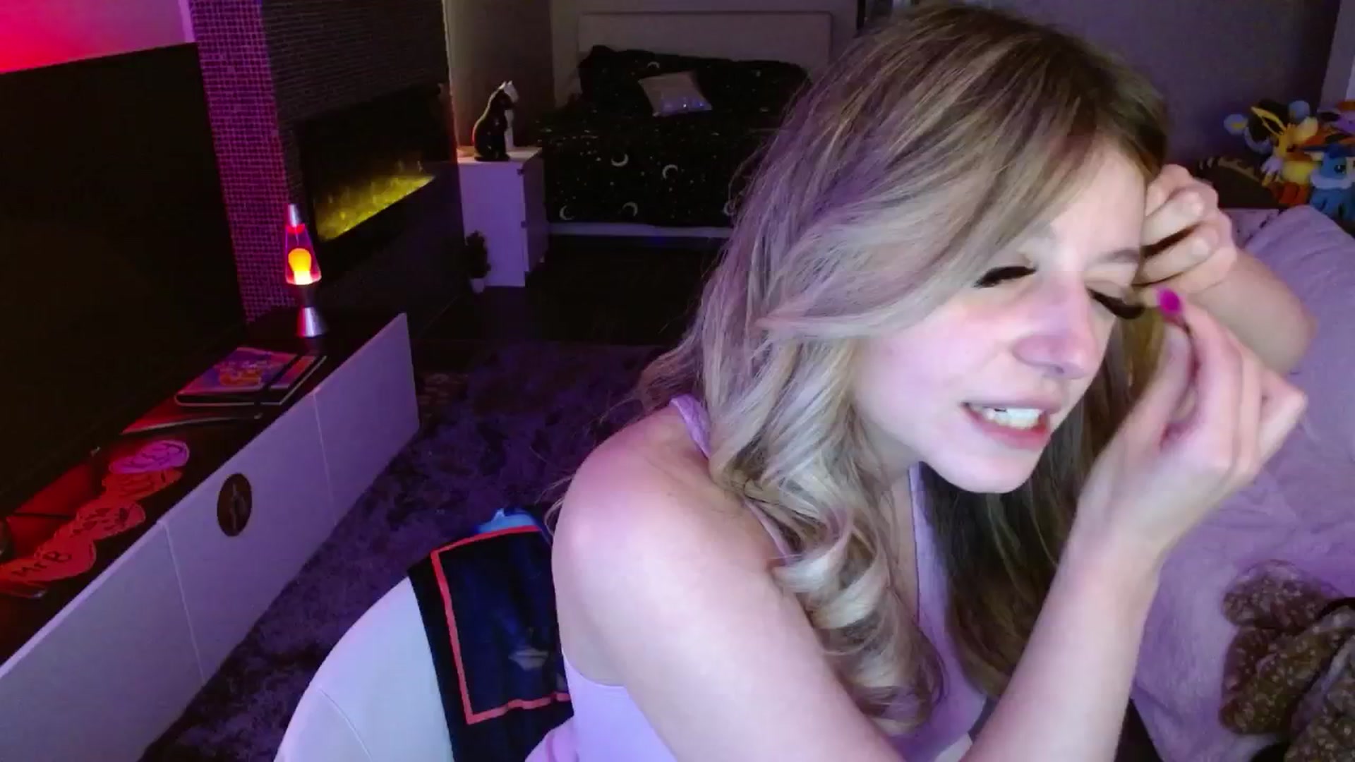 Gallery image thumbnail from Serafina's myfreecams stream on, 02/07/2025, 06:27 image 15 of 20
