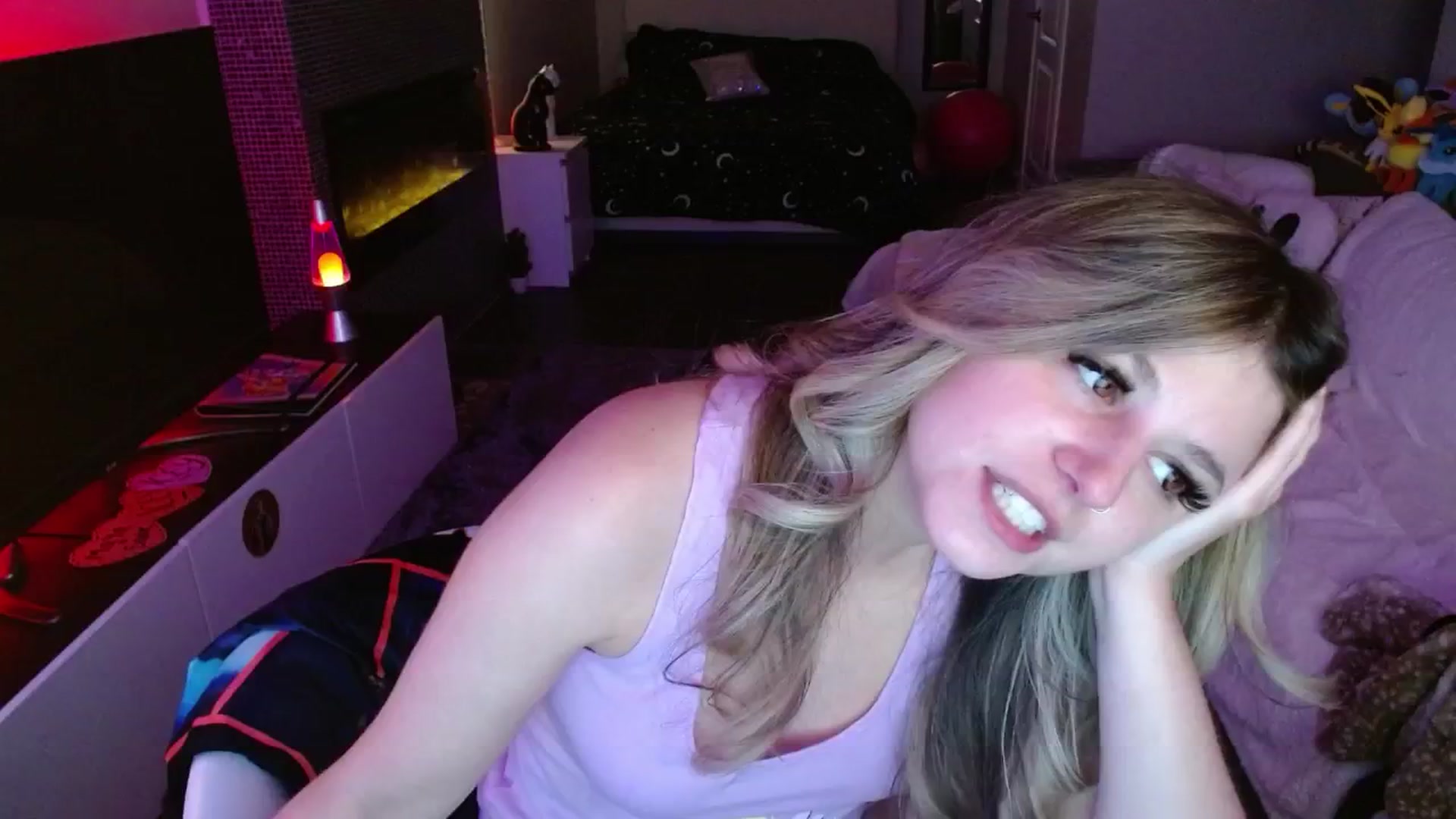 Gallery image thumbnail from Serafina's myfreecams stream on, 02/07/2025, 06:27 image 1 of 20