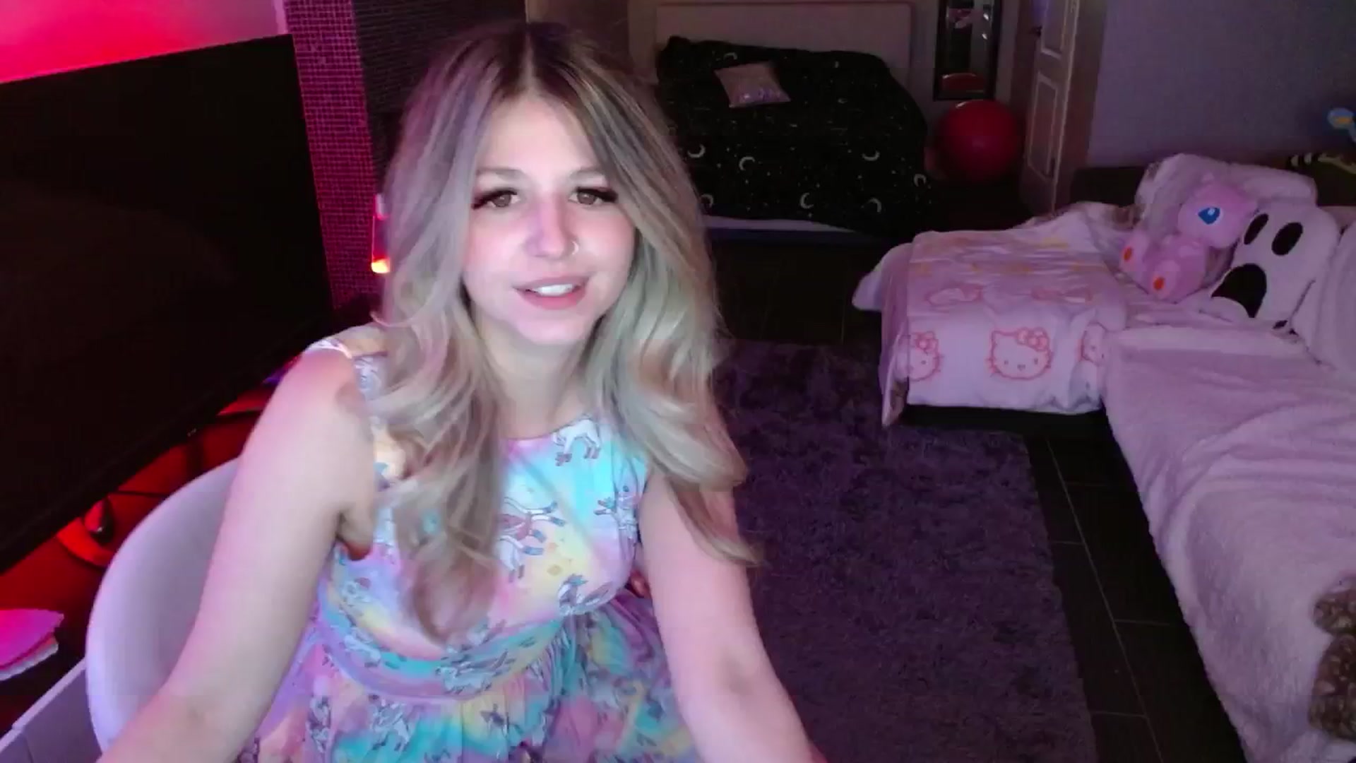 Gallery image thumbnail from Serafina's myfreecams stream on, 02/08/2025, 04:57 image 17 of 20