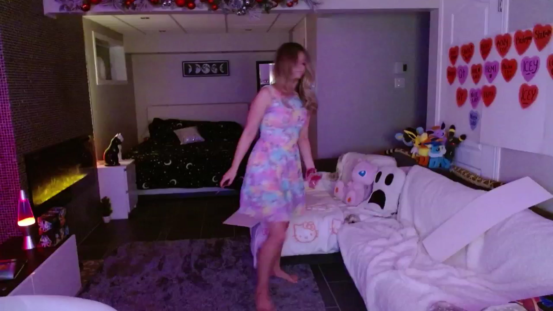 Gallery image thumbnail from Serafina's myfreecams stream on, 02/08/2025, 04:57 image 12 of 20