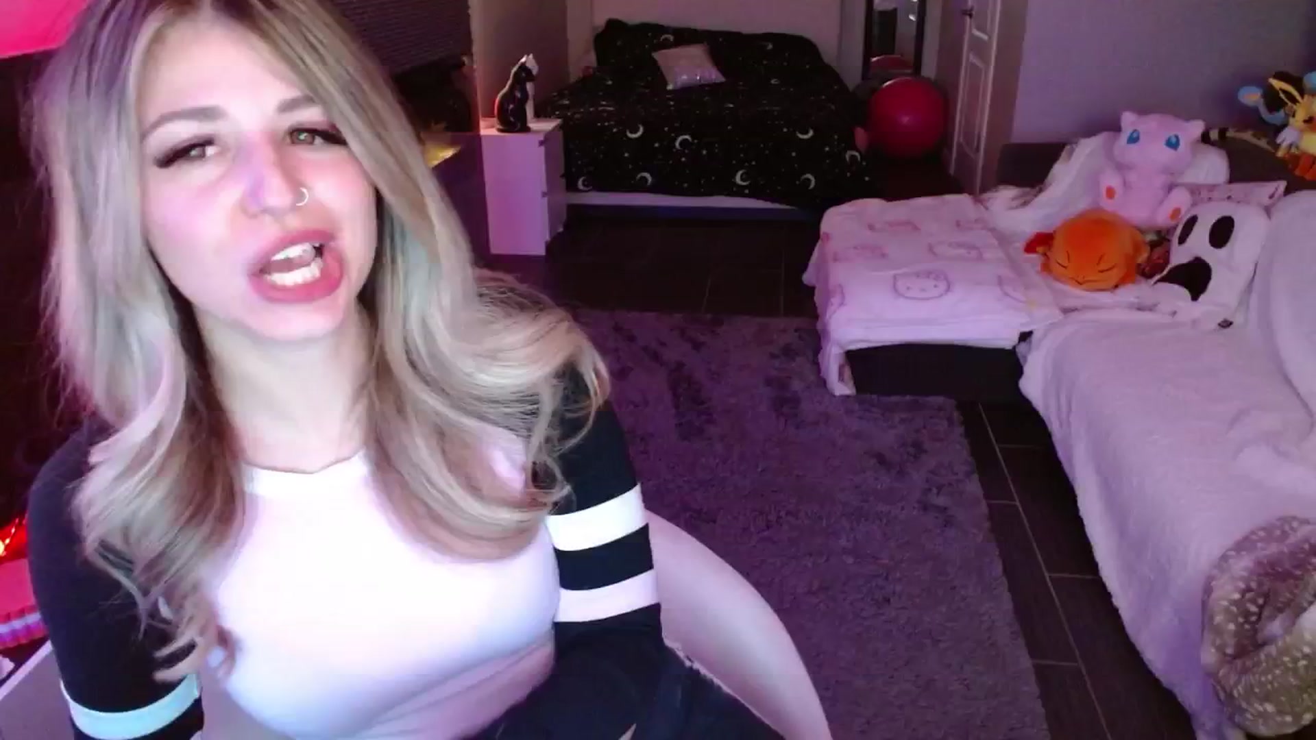 Gallery image thumbnail from Serafina's myfreecams stream on, 02/16/2025, 05:43 image 9 of 20