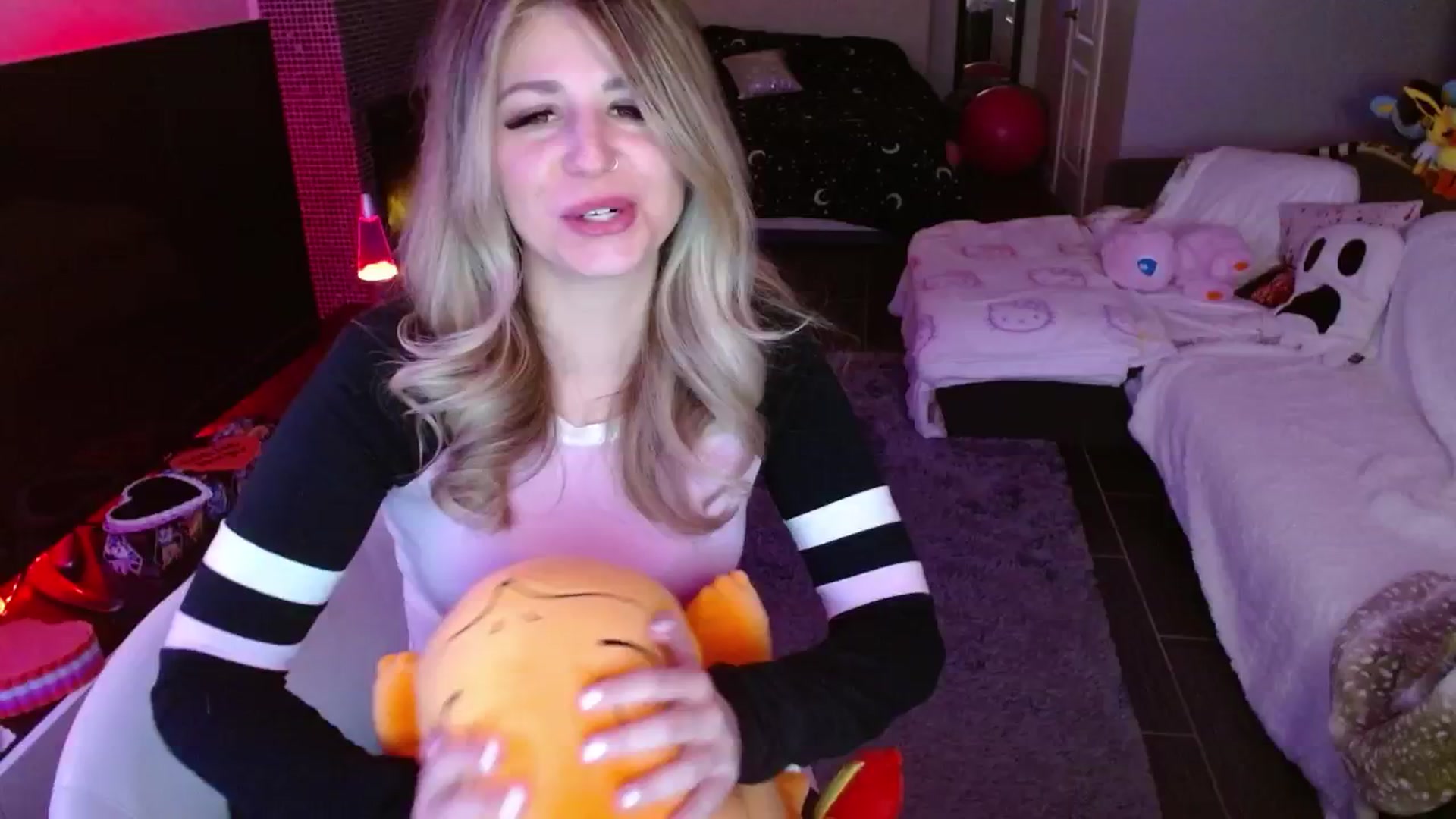 Gallery image thumbnail from Serafina's myfreecams stream on, 02/16/2025, 05:43 image 14 of 20