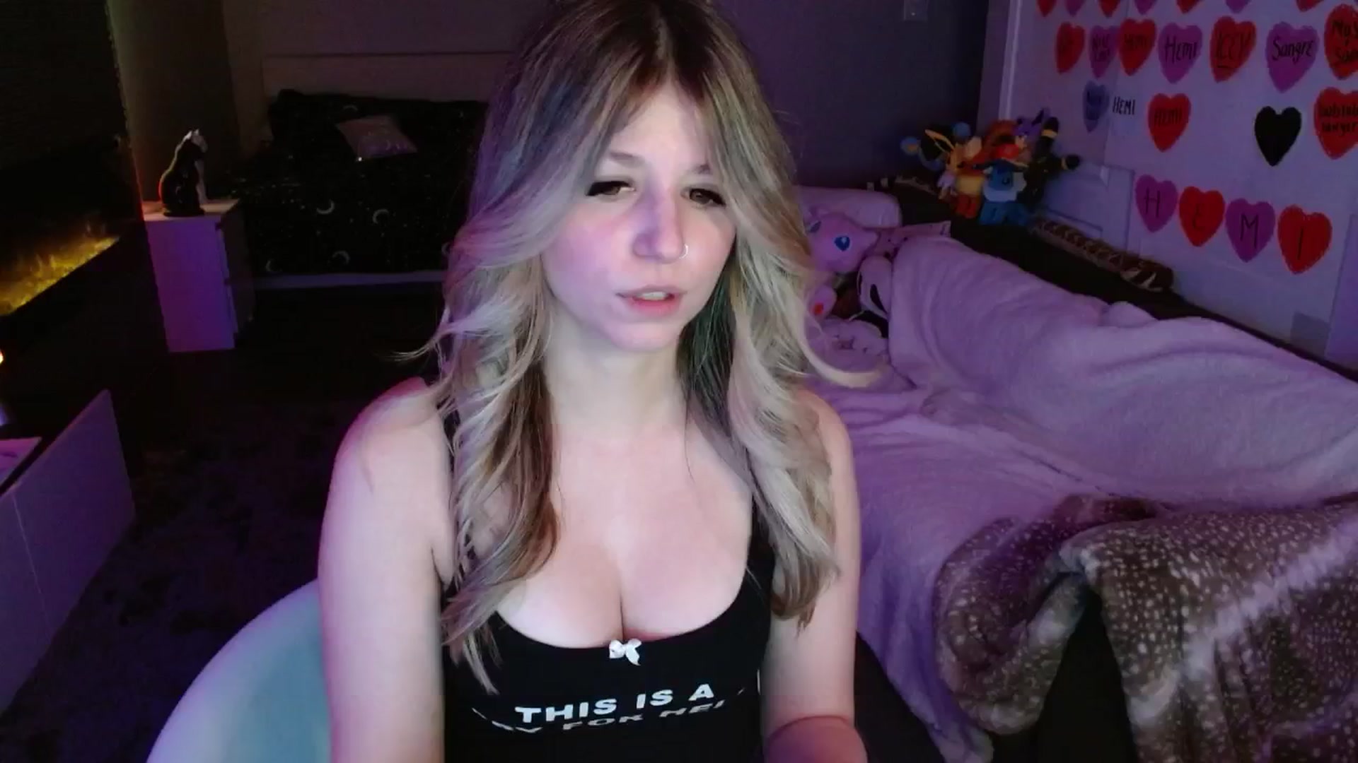 Gallery image thumbnail from Serafina's myfreecams stream on, 02/18/2025, 03:19 image 15 of 20