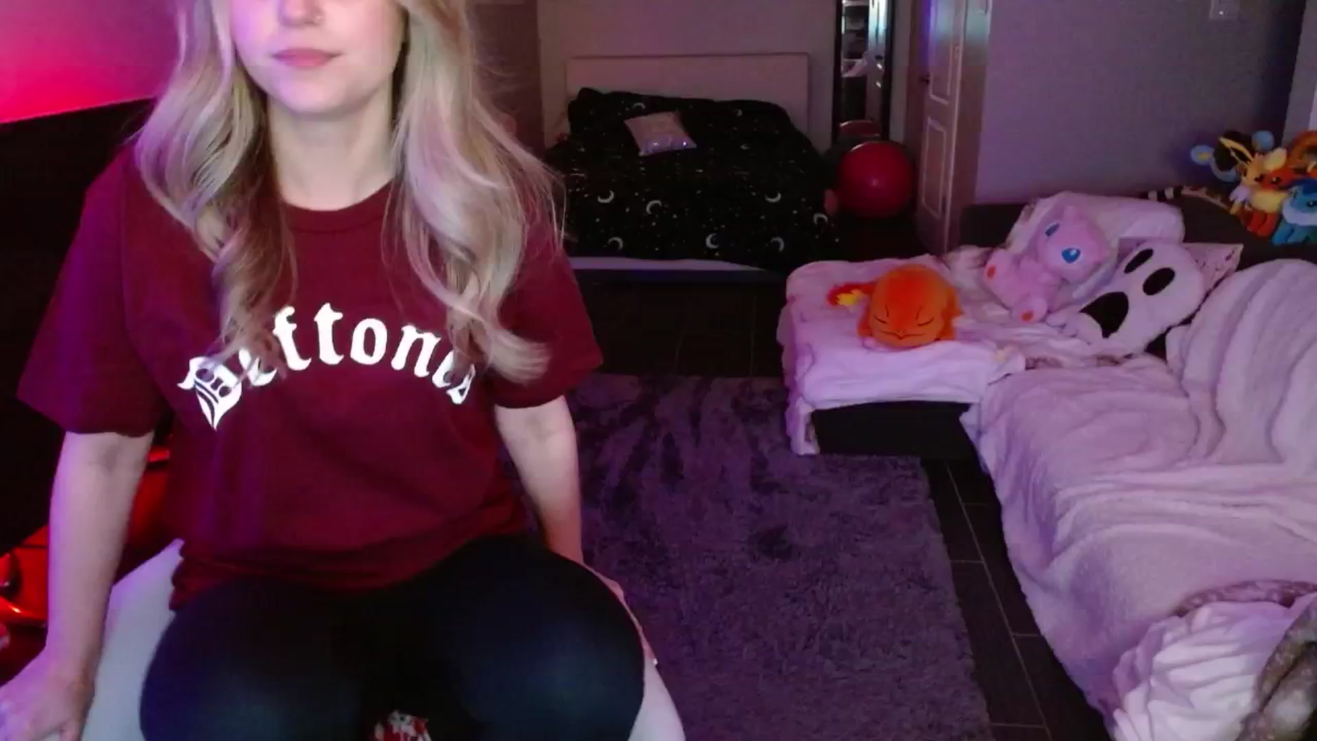 Gallery image thumbnail from Serafina's myfreecams stream on, 02/19/2025, 03:17 image 1 of 20