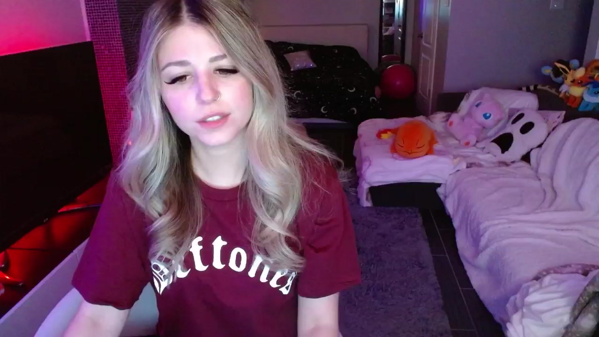 Gallery image thumbnail from Serafina's myfreecams stream on, 02/19/2025, 03:17 image 4 of 20