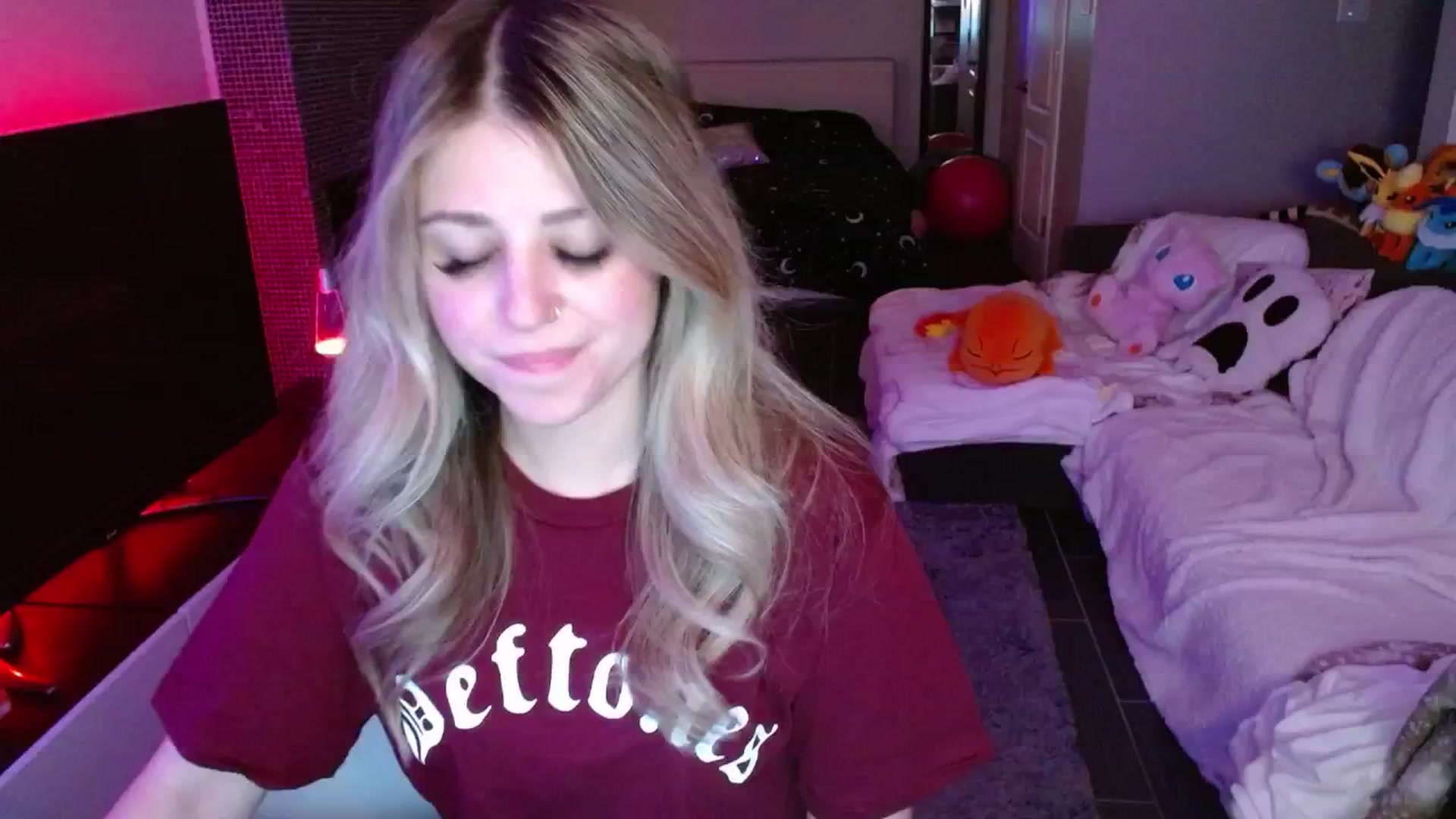Gallery image thumbnail from Serafina's myfreecams stream on, 02/19/2025, 03:17 image 8 of 20