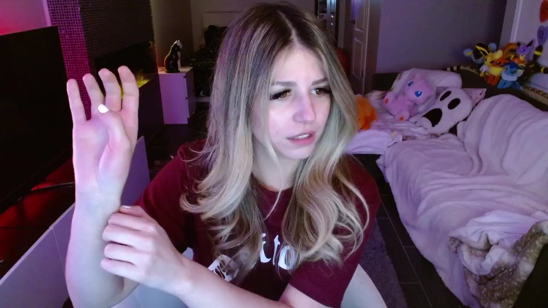 Gallery image thumbnail from Serafina's myfreecams stream on, 02/19/2025, 05:11 image 17 of 20