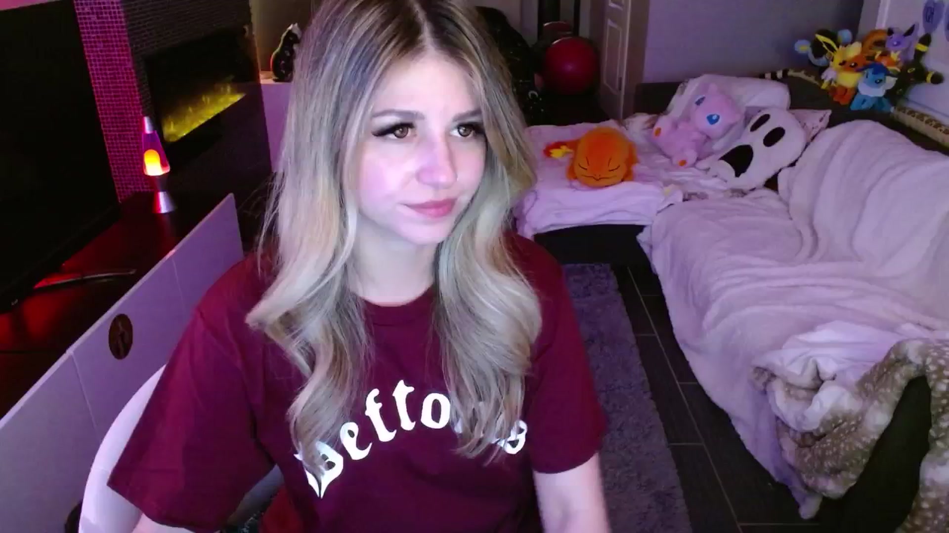 Gallery image thumbnail from Serafina's myfreecams stream on, 02/19/2025, 05:11 image 2 of 20