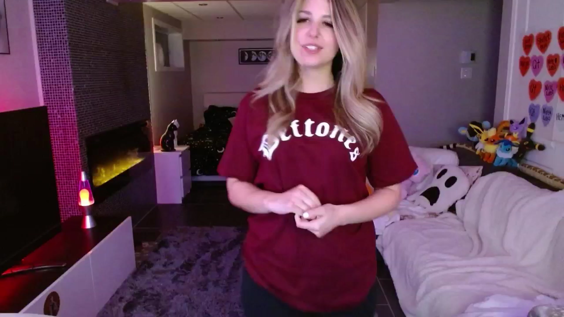 Gallery image thumbnail from Serafina's myfreecams stream on, 02/19/2025, 05:11 image 7 of 20