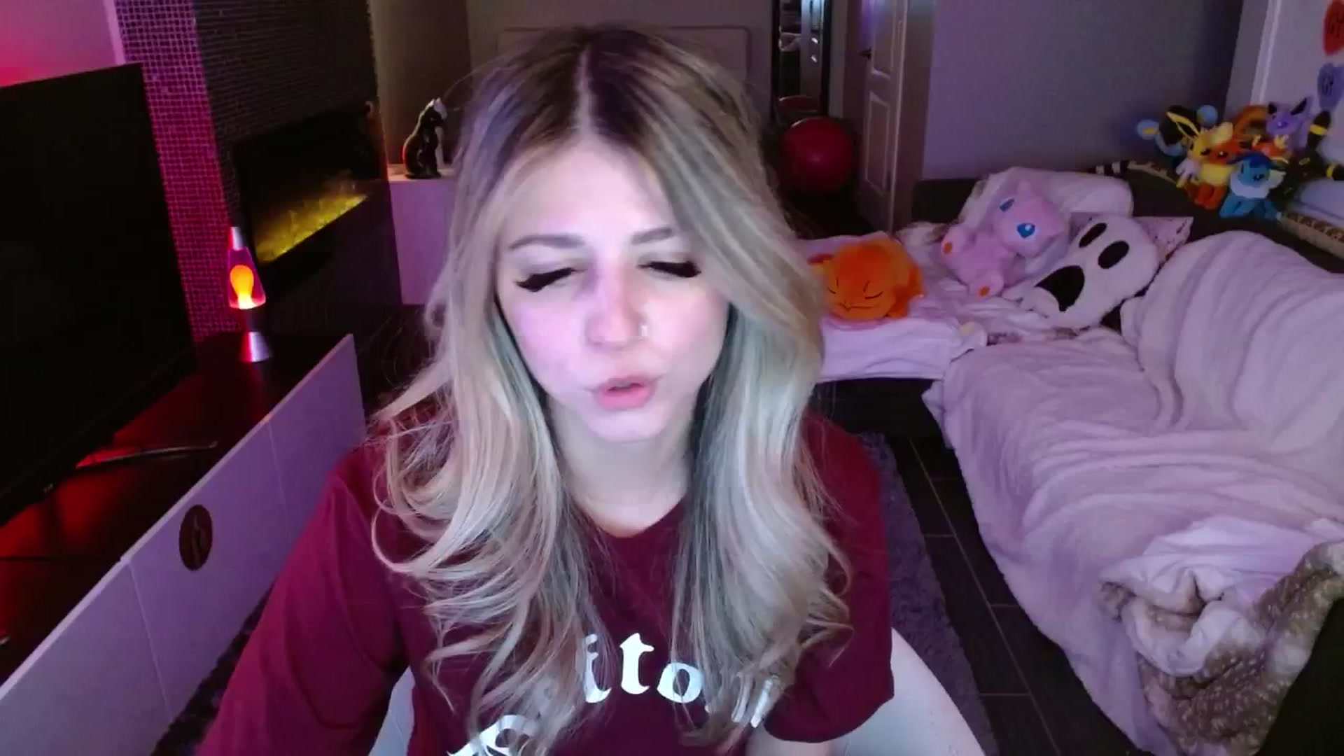 Gallery image thumbnail from Serafina's myfreecams stream on, 02/19/2025, 05:11 image 19 of 20