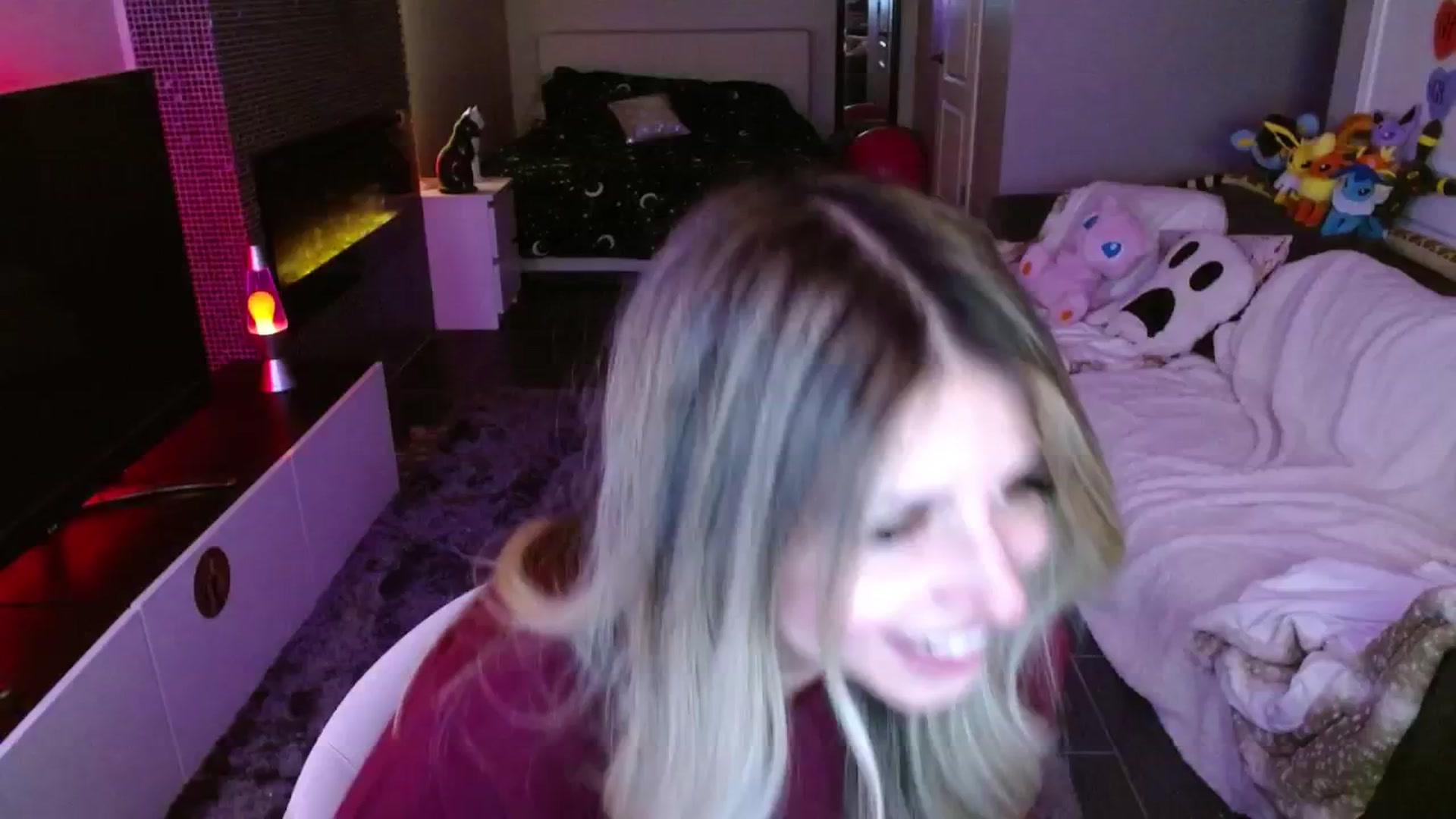 Gallery image thumbnail from Serafina's myfreecams stream on, 02/19/2025, 05:11 image 12 of 20
