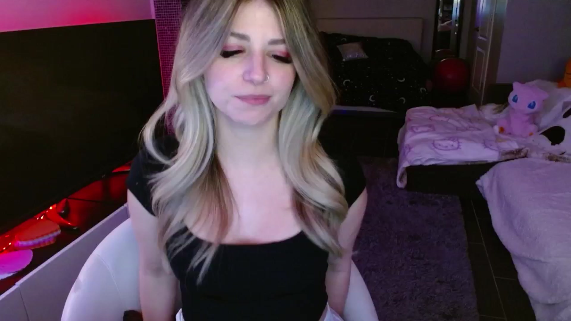 Gallery image thumbnail from Serafina's myfreecams stream on, 02/24/2025, 04:57 image 5 of 20