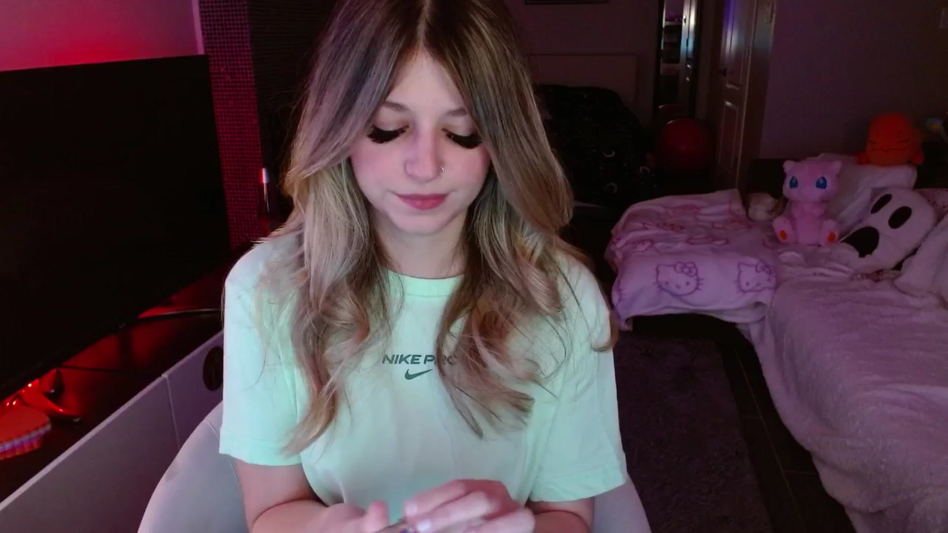 Gallery image thumbnail from Serafina's myfreecams stream on, 02/27/2025, 04:55 image 1 of 20