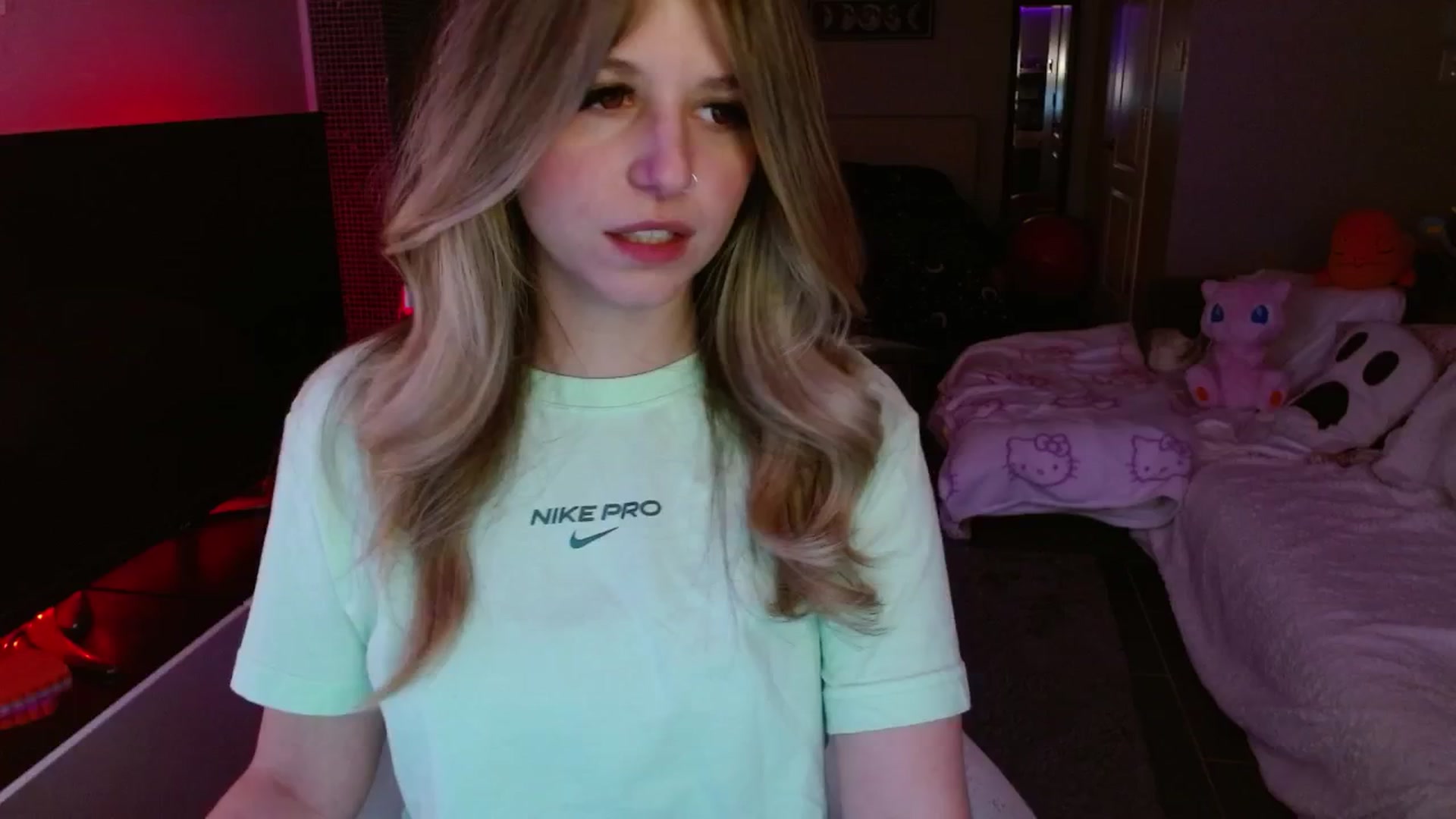 Gallery image thumbnail from Serafina's myfreecams stream on, 02/27/2025, 04:55 image 17 of 20