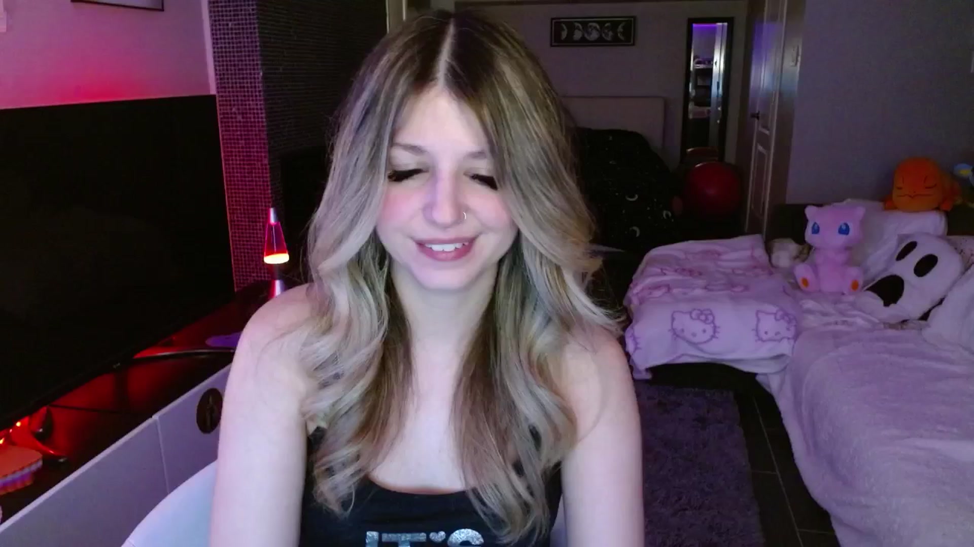 Gallery image thumbnail from Serafina's myfreecams stream on, 02/28/2025, 04:46 image 1 of 20