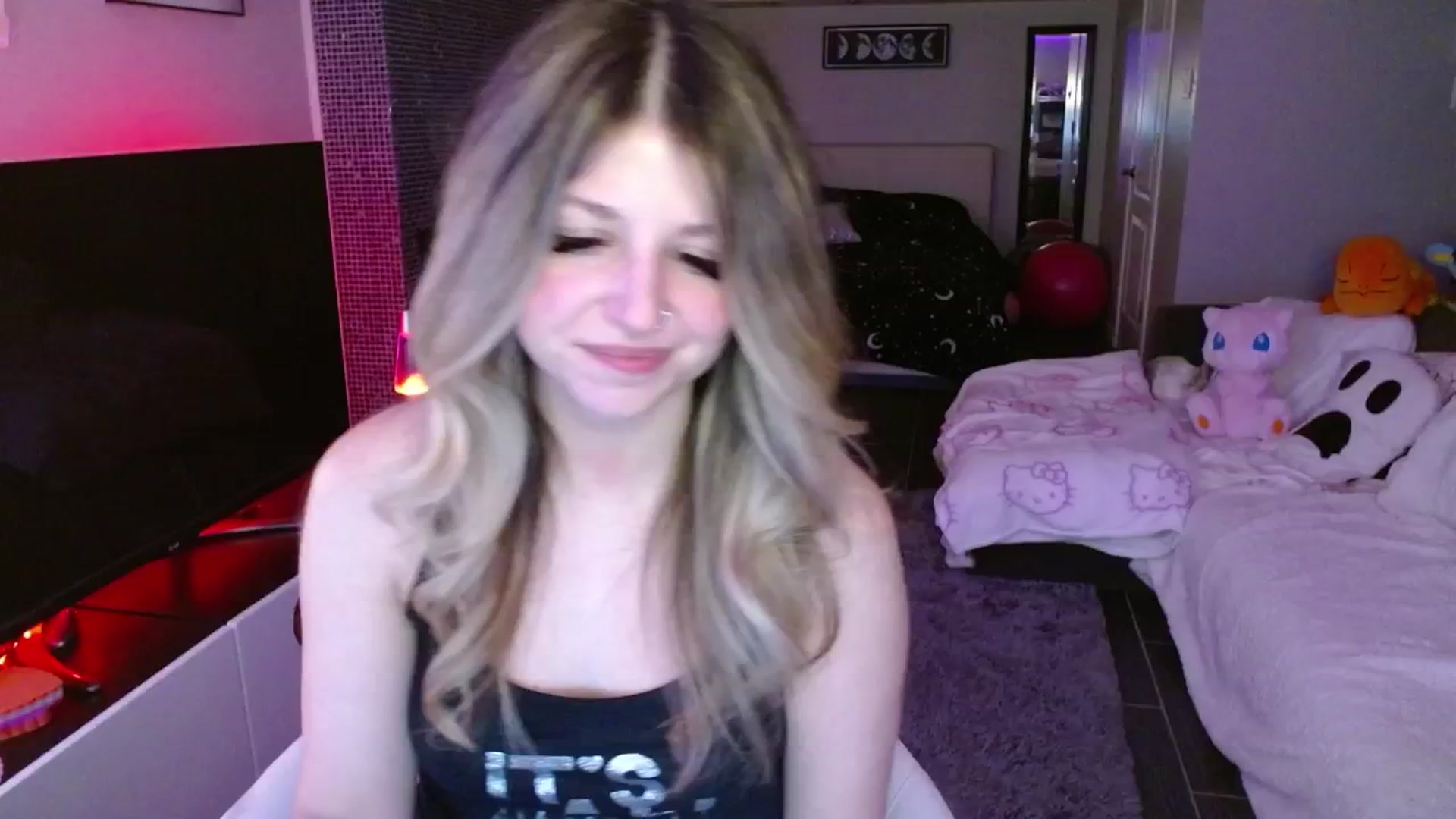 Gallery image thumbnail from Serafina's myfreecams stream on, 02/28/2025, 04:46 image 11 of 20