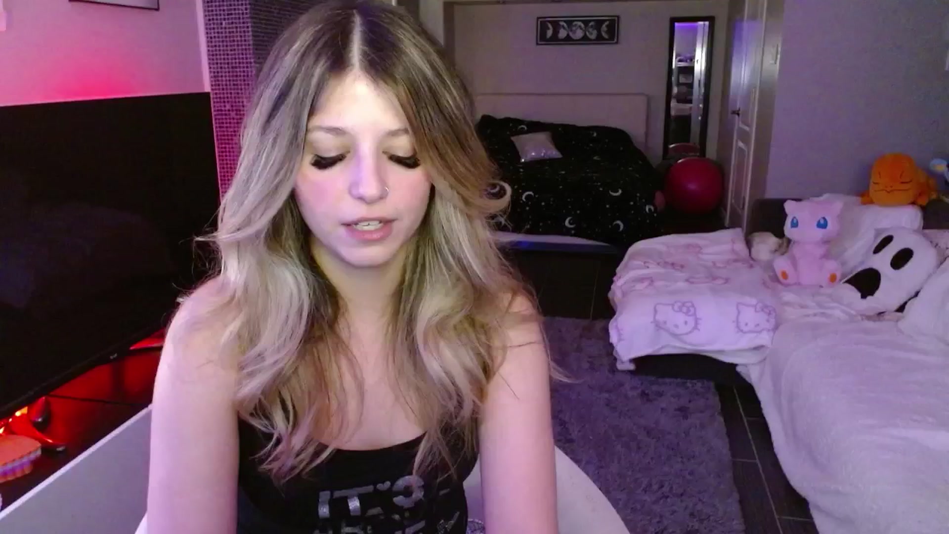 Gallery image thumbnail from Serafina's myfreecams stream on, 02/28/2025, 04:46 image 8 of 20