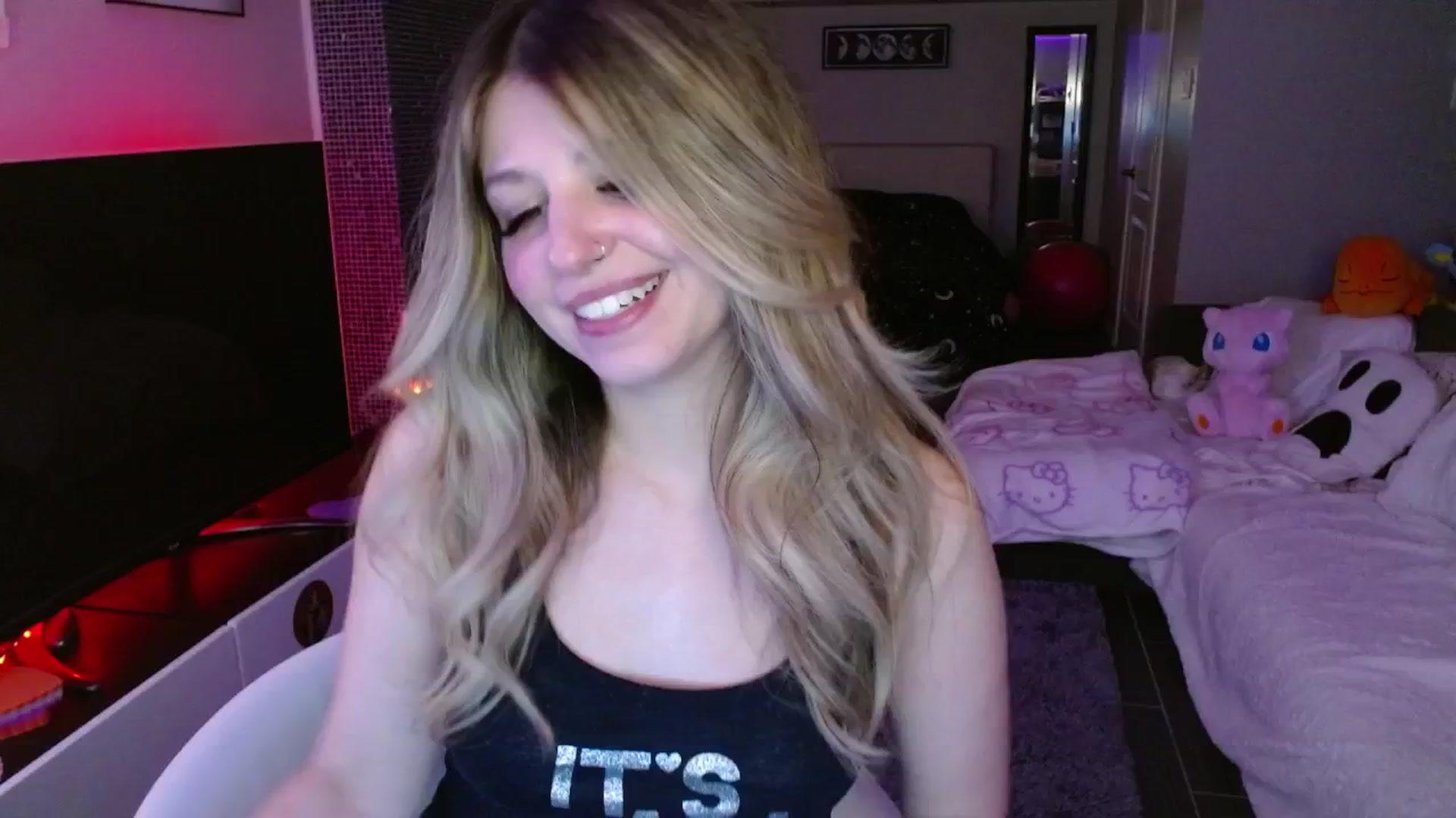 Gallery image thumbnail from Serafina's myfreecams stream on, 02/28/2025, 04:46 image 7 of 20