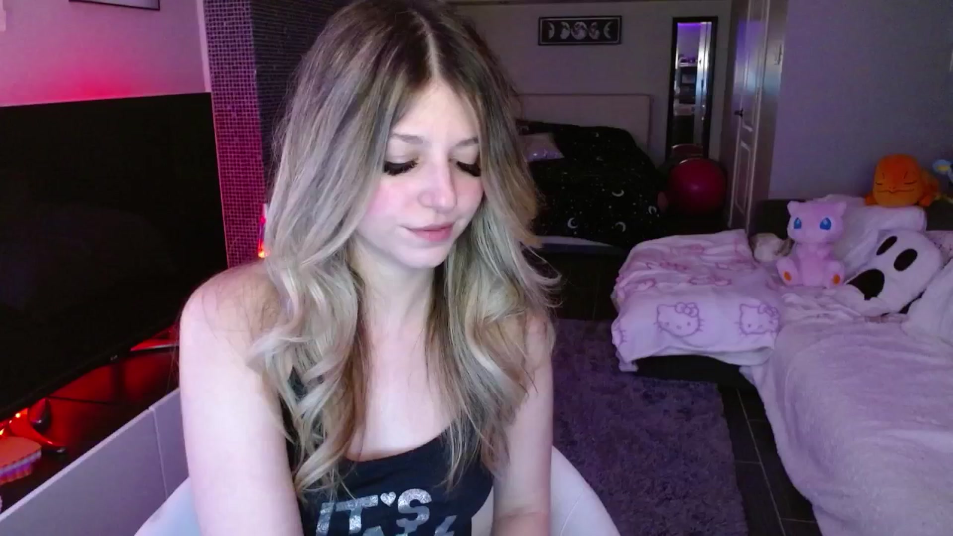 Gallery image thumbnail from Serafina's myfreecams stream on, 02/28/2025, 04:46 image 10 of 20