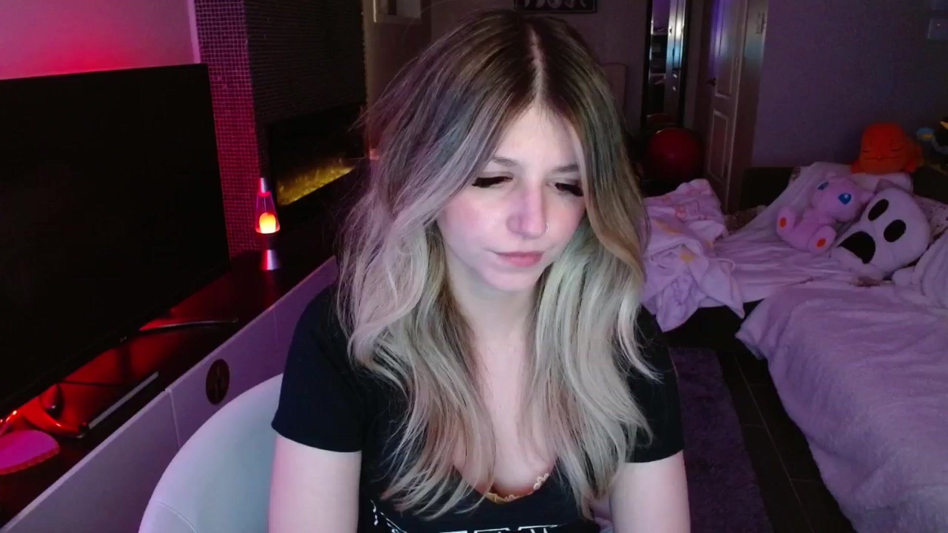 Gallery image thumbnail from Serafina's myfreecams stream on, 03/03/2025, 05:37 image 18 of 20
