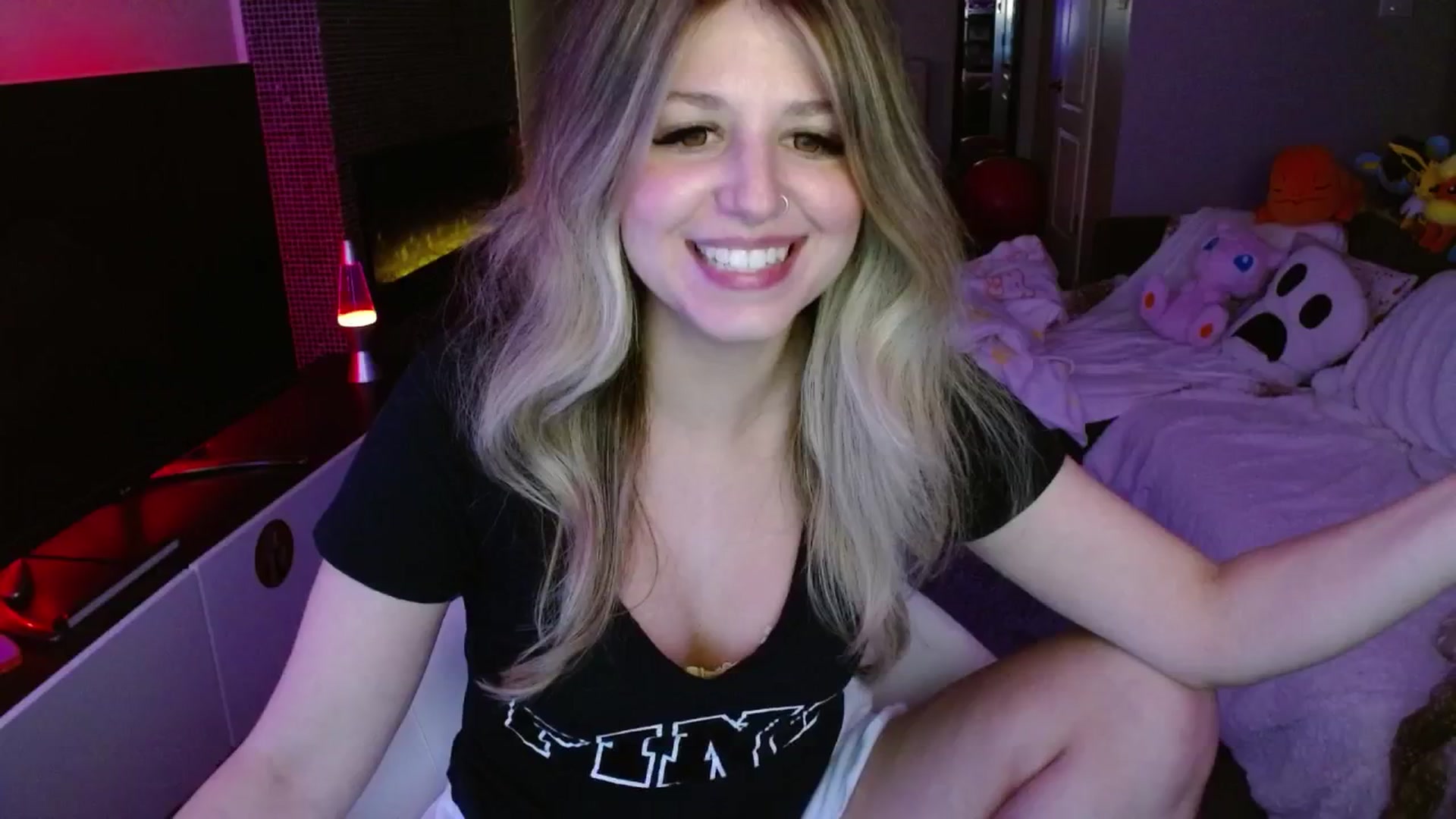 Gallery image thumbnail from Serafina's myfreecams stream on, 03/03/2025, 05:37 image 9 of 20