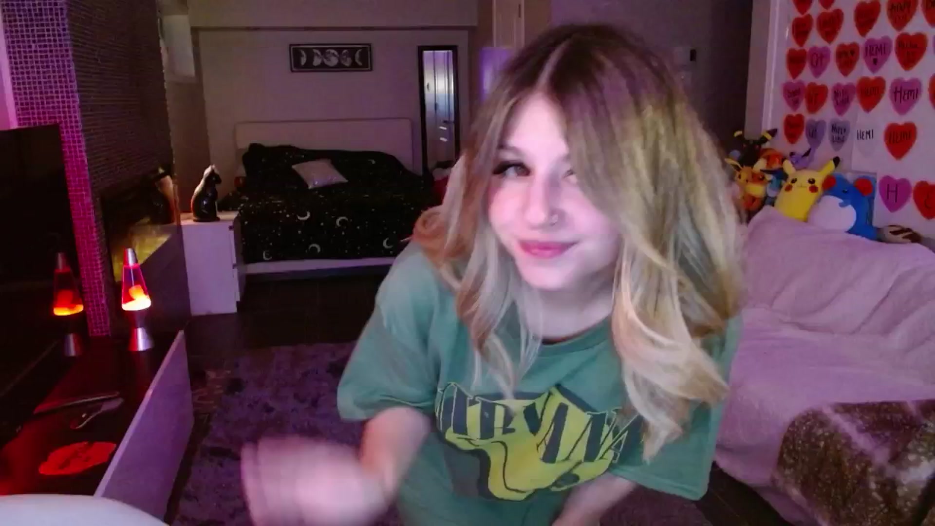 Gallery image thumbnail from Serafina's myfreecams stream on, 03/08/2025, 04:30 image 5 of 20